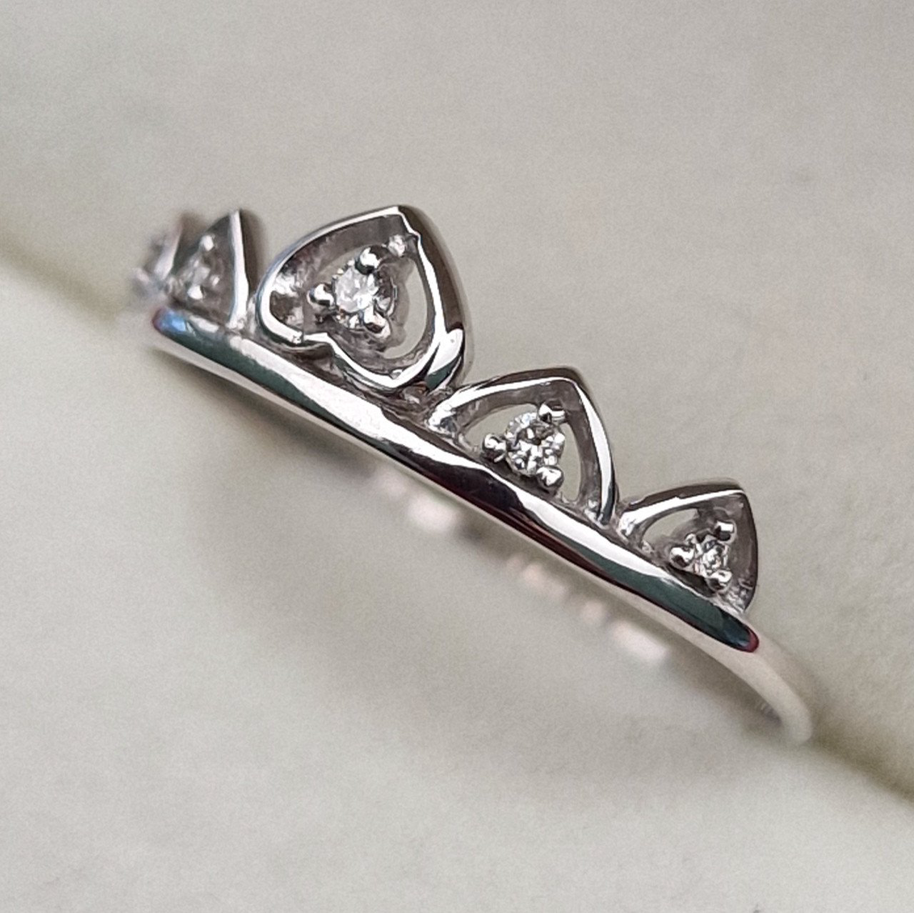 Кольцо Deimantas 100358744 16,5р 0,92гр 0,040ct. купить,NaN