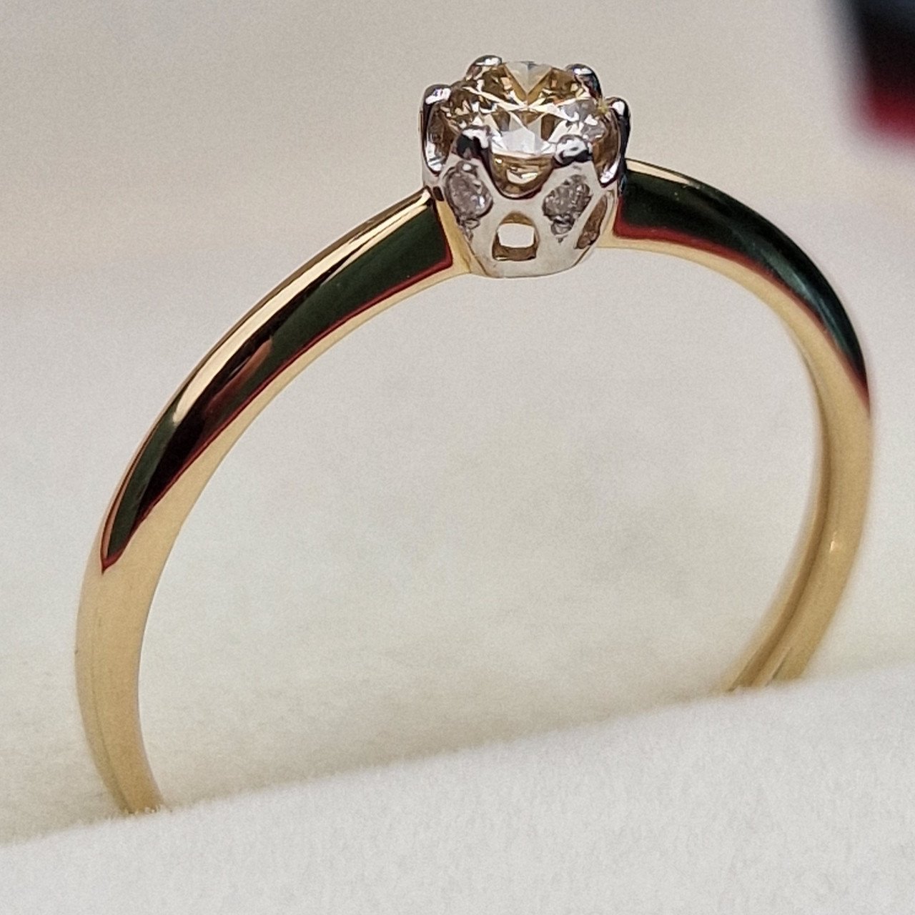 Кольцо Deimantas 100358730 16,5р 1,26гр 0,254ct. купить,NaN