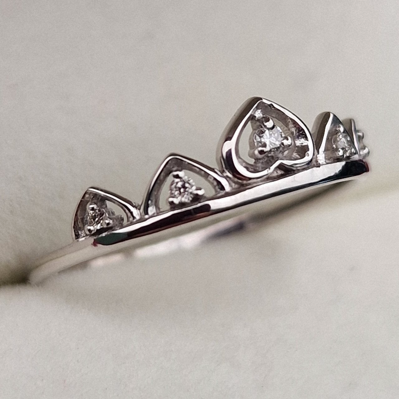 Кольцо Deimantas 100358744 16,5р 0,92гр 0,040ct. купить,NaN