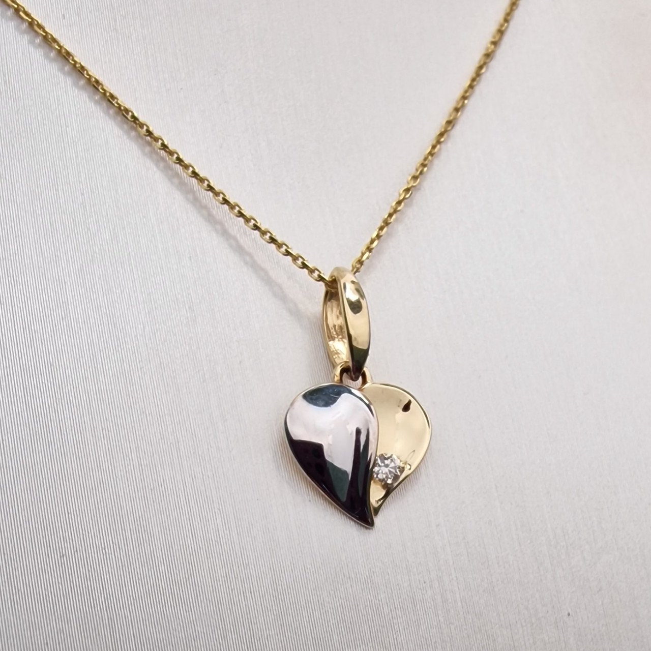 Кулон Deimantas 100358769 0,7гр 0,033ct. купить,NaN