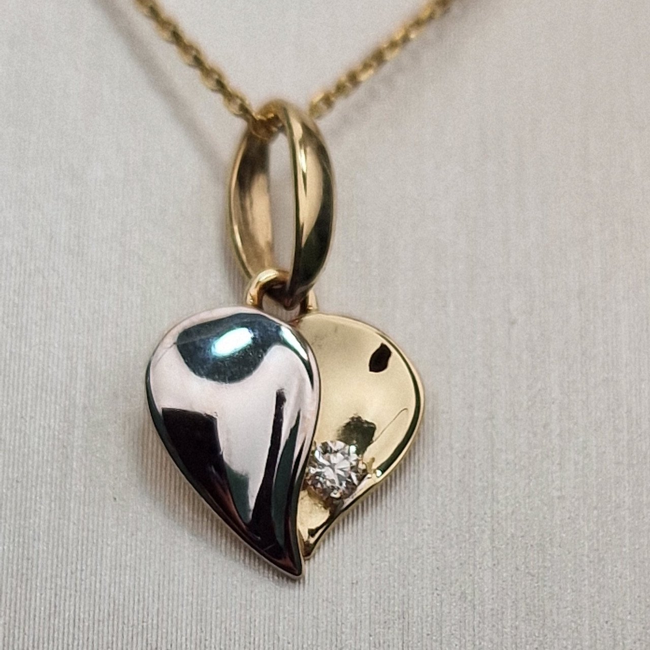 Кулон Deimantas 100358769 0,7гр 0,033ct. купить,NaN