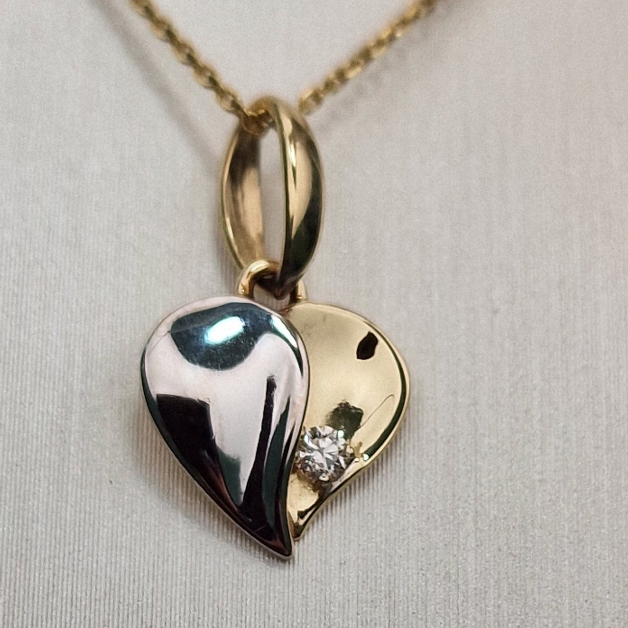 Кулон Deimantas 100358769 0,7гр 0,033ct. купить,NaN
