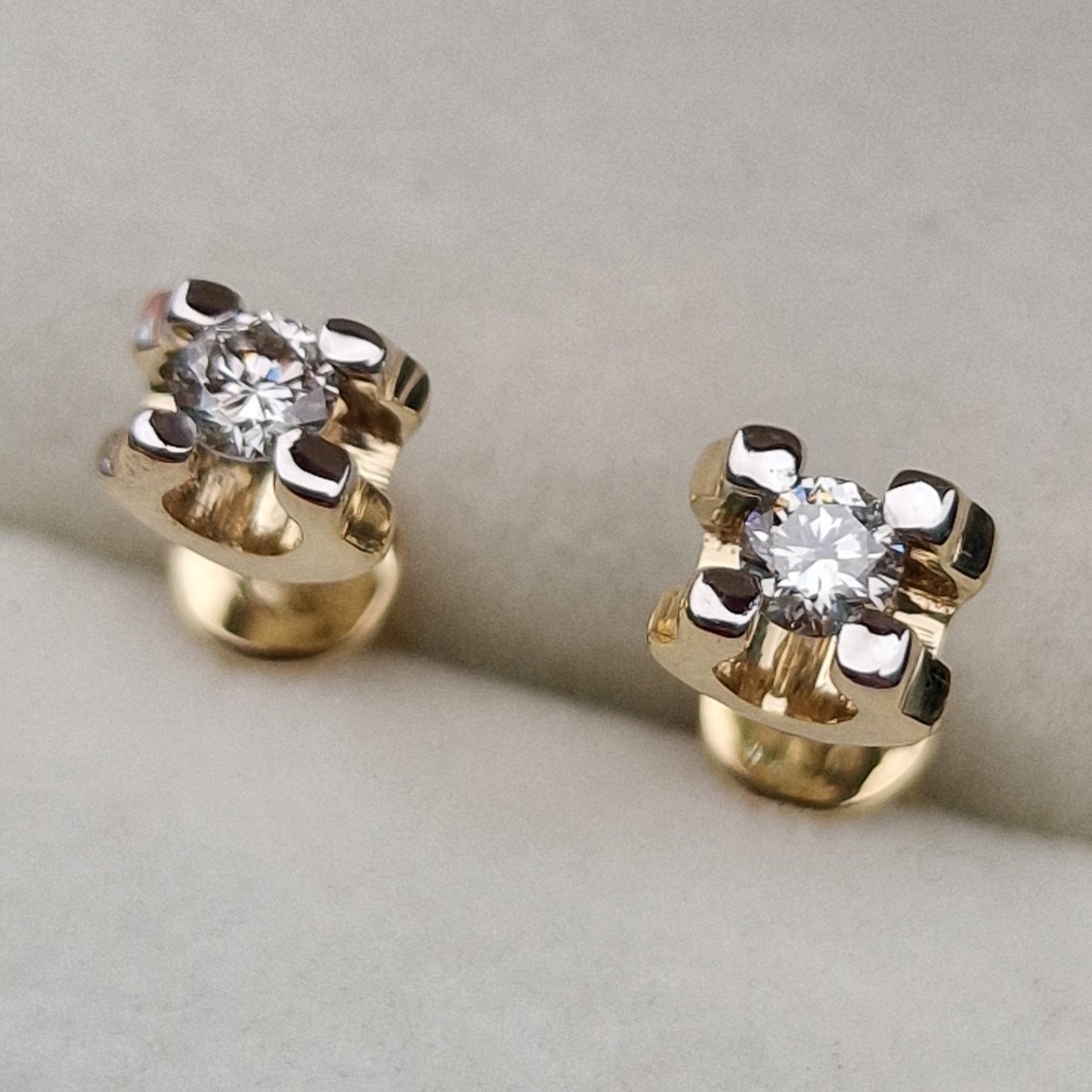 Серьги Deimantas 100358926 2гр 0,0232ct. купить,NaN