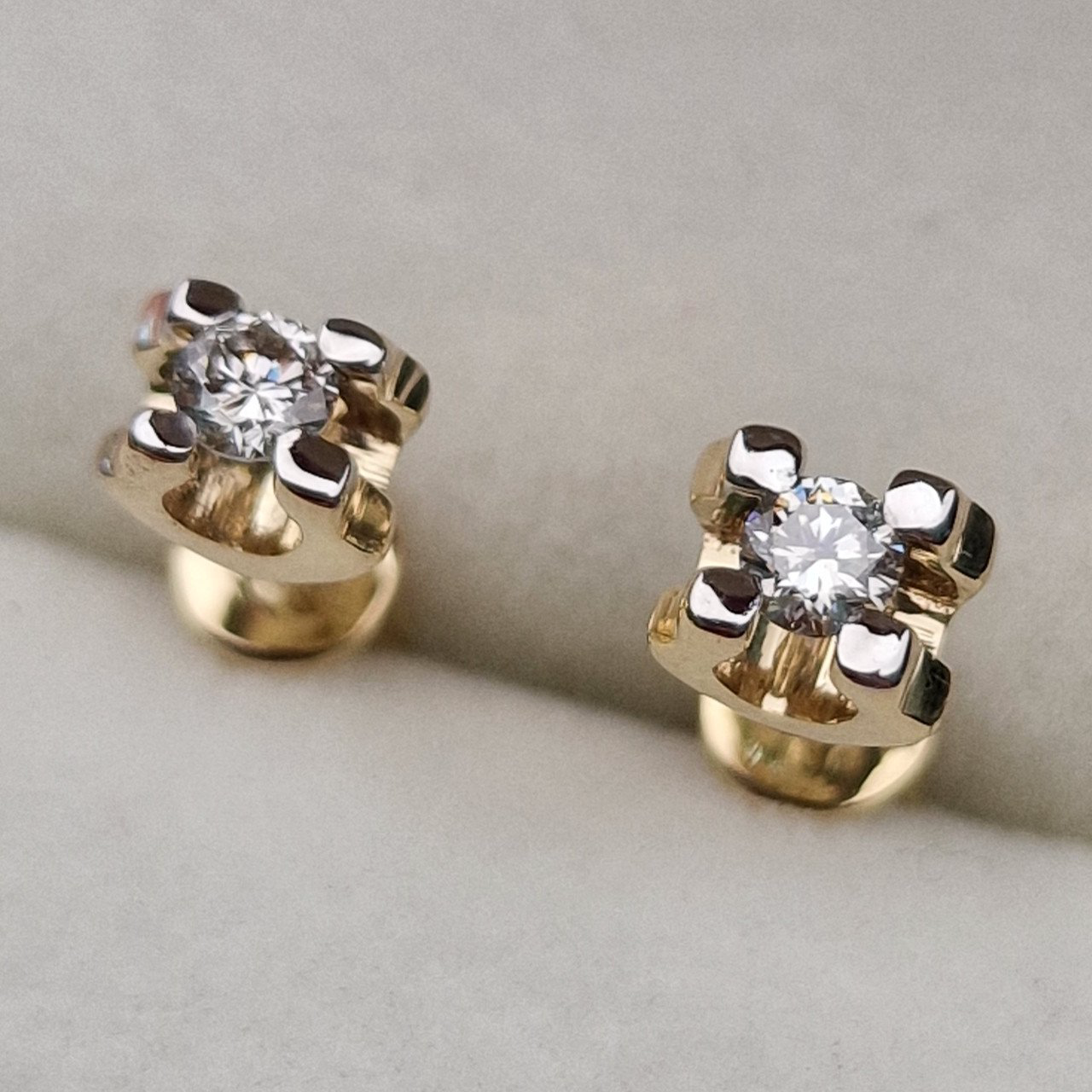 Серьги Deimantas 100358926 2гр 0,0232ct. купить,NaN