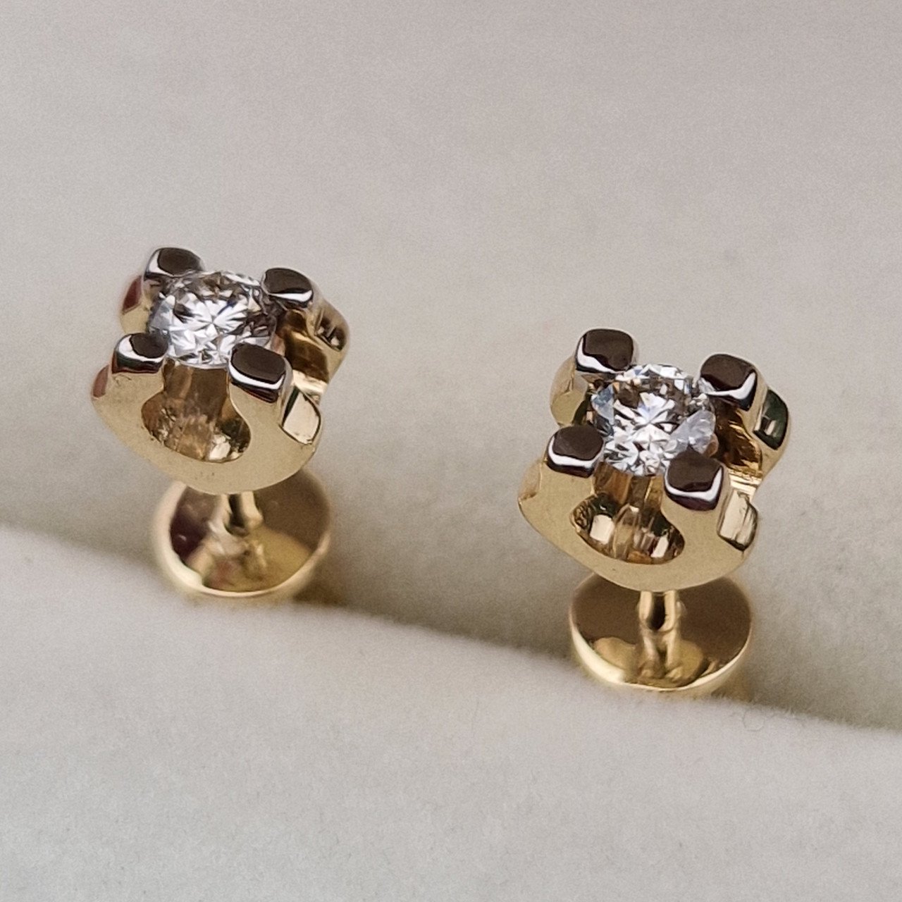 Серьги Deimantas 100358926 2гр 0,0232ct. купить,NaN