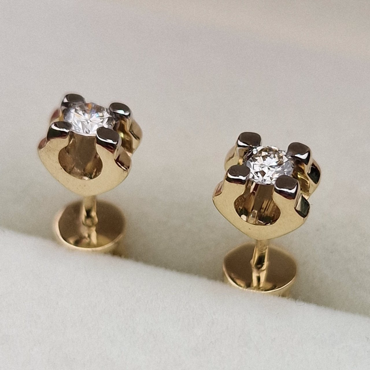 Серьги Deimantas 100358926 2гр 0,0232ct. купить,NaN