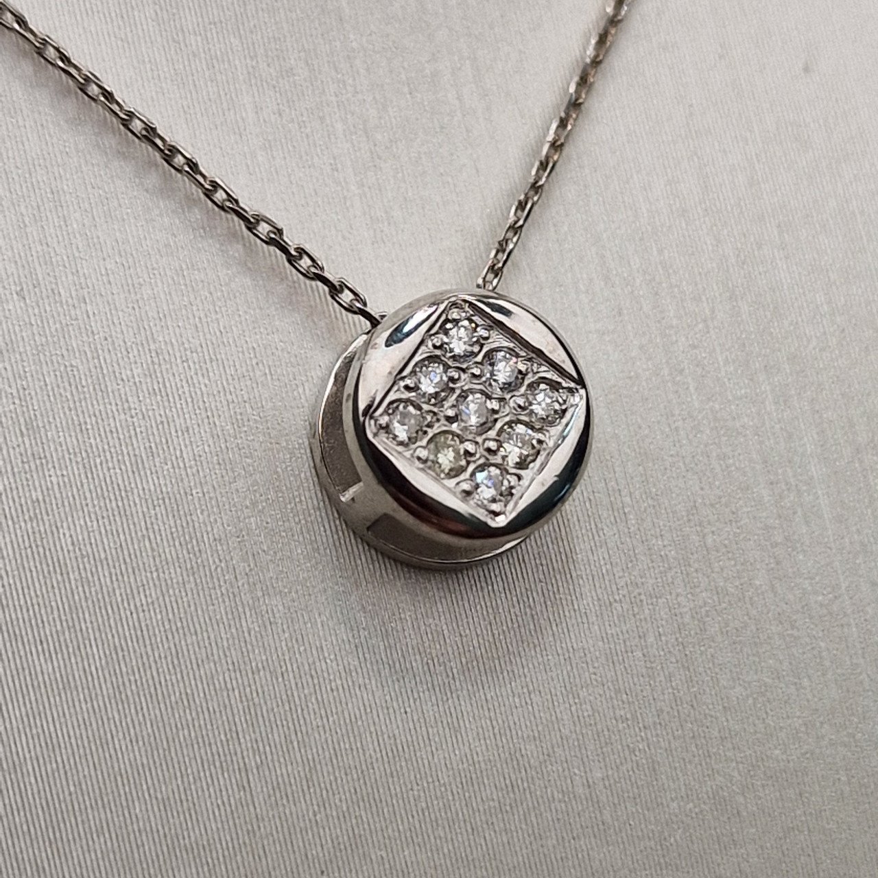 Кулон Deimantas 100358793 0.76гр 0,072ct. купить,NaN