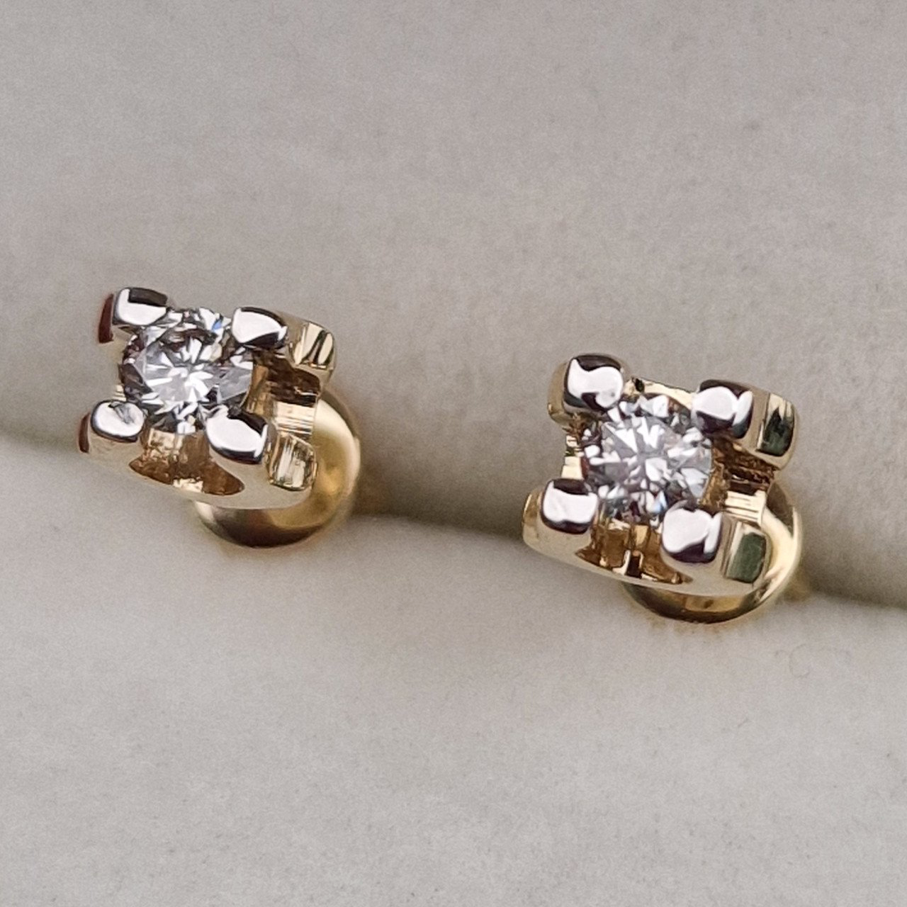 Серьги Deimantas 100358926 2гр 0,0232ct. купить,NaN