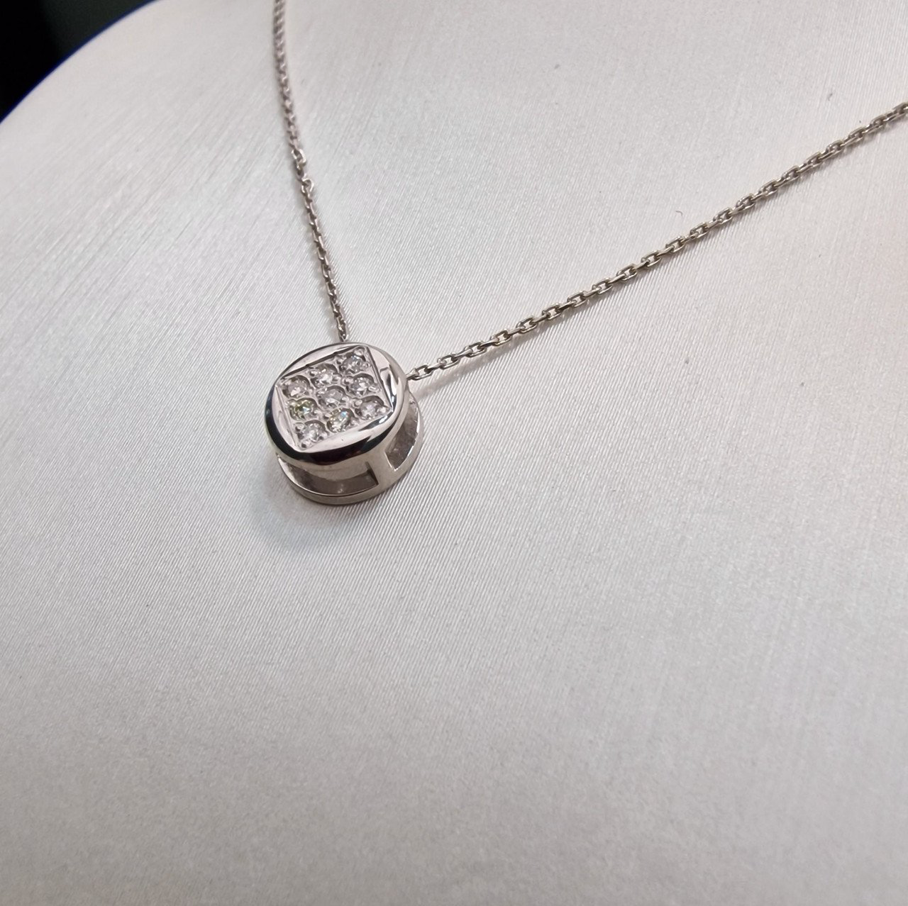 Кулон Deimantas 100358793 0.76гр 0,072ct. купить,NaN