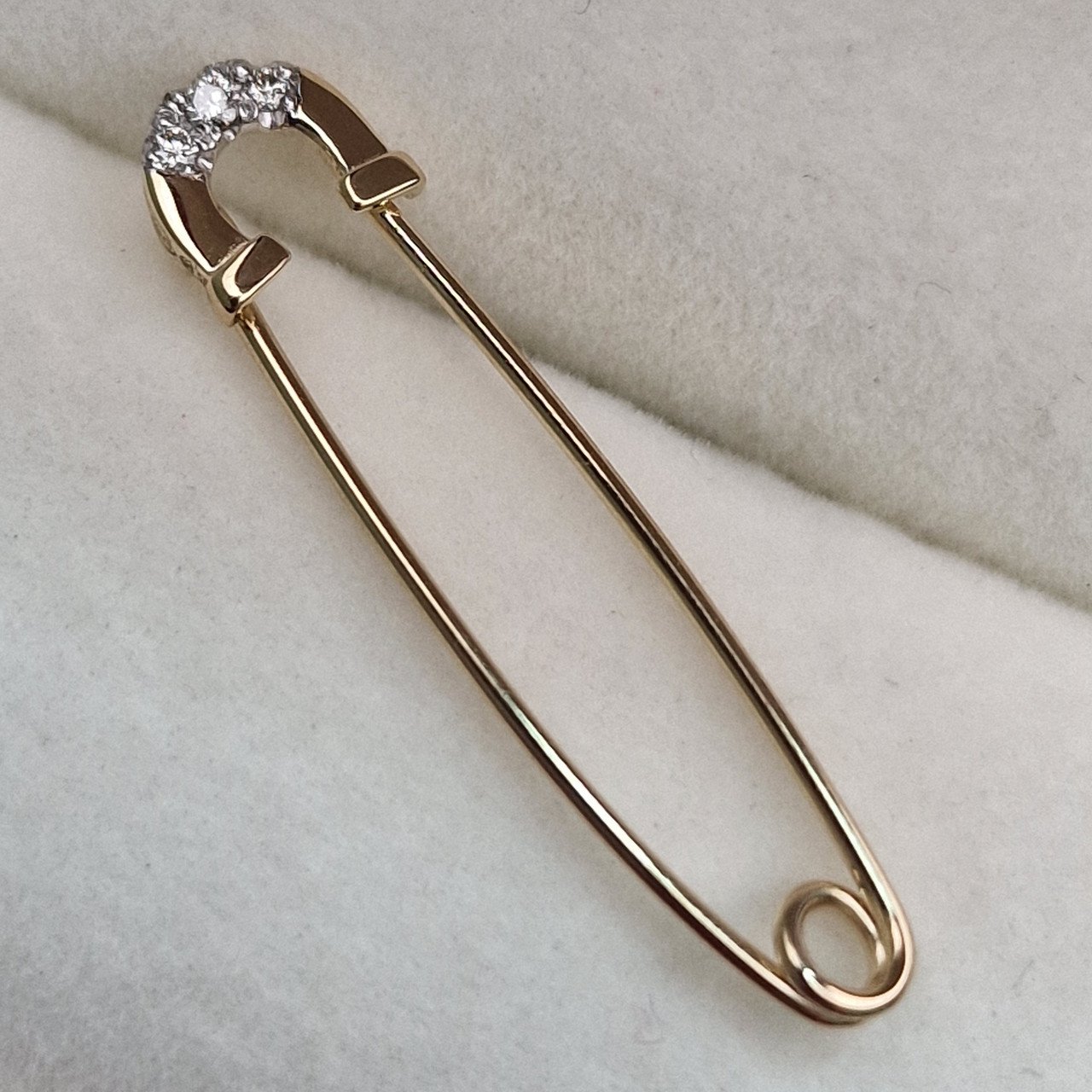 Булавка Deimantas 100359031 0,71гр 0,033ct. купить,NaN