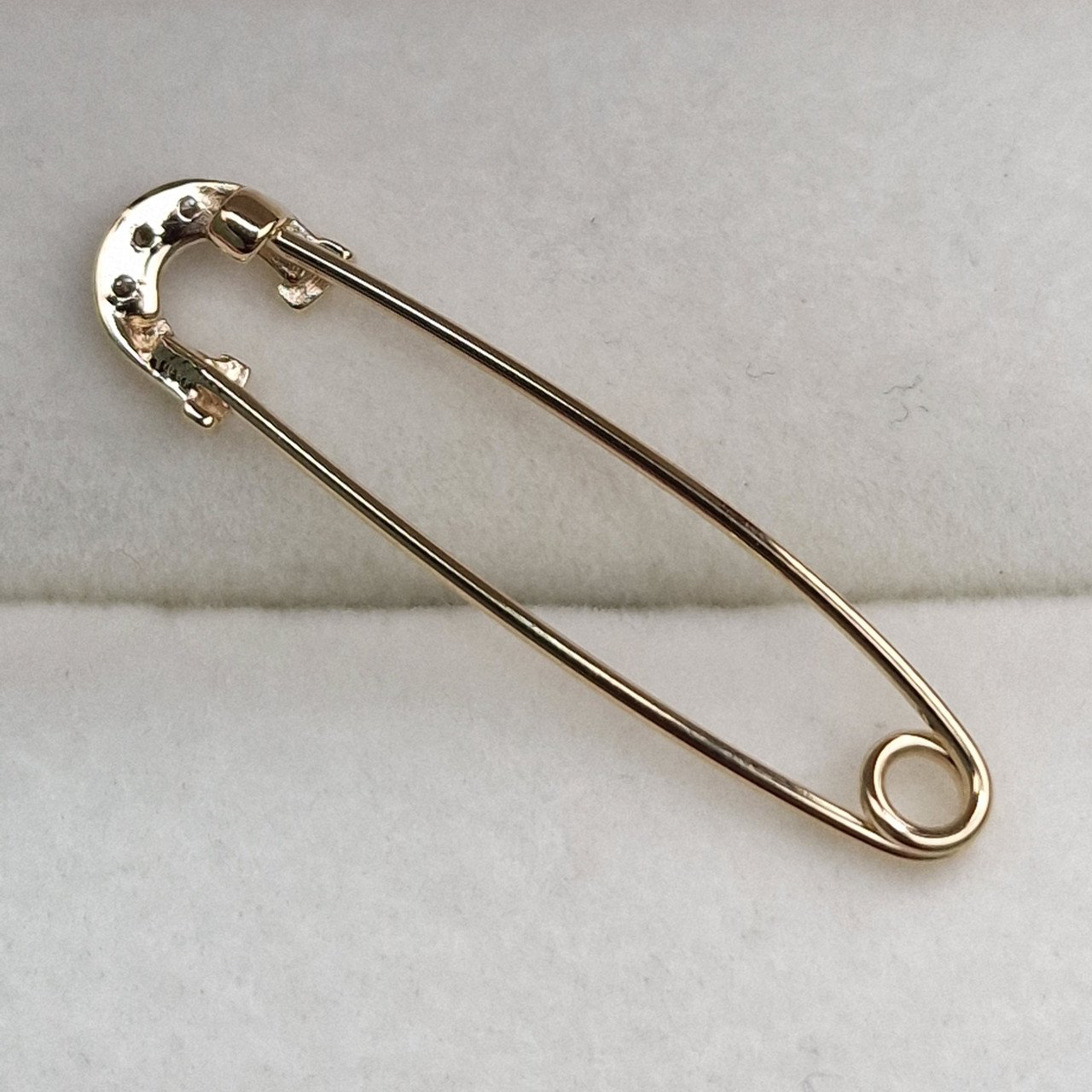 Булавка Deimantas 100359025 0,71гр 0,033ct. купить,NaN