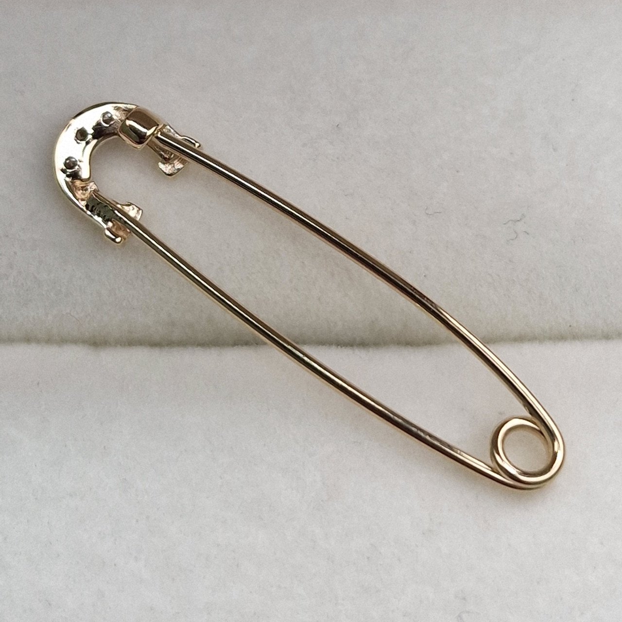 Булавка Deimantas 100359031 0,71гр 0,033ct. купить,NaN