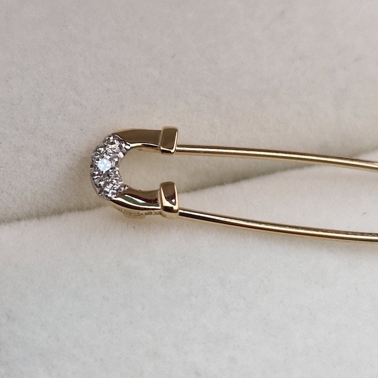 Булавка Deimantas 100359031 0,71гр 0,033ct. купить,NaN