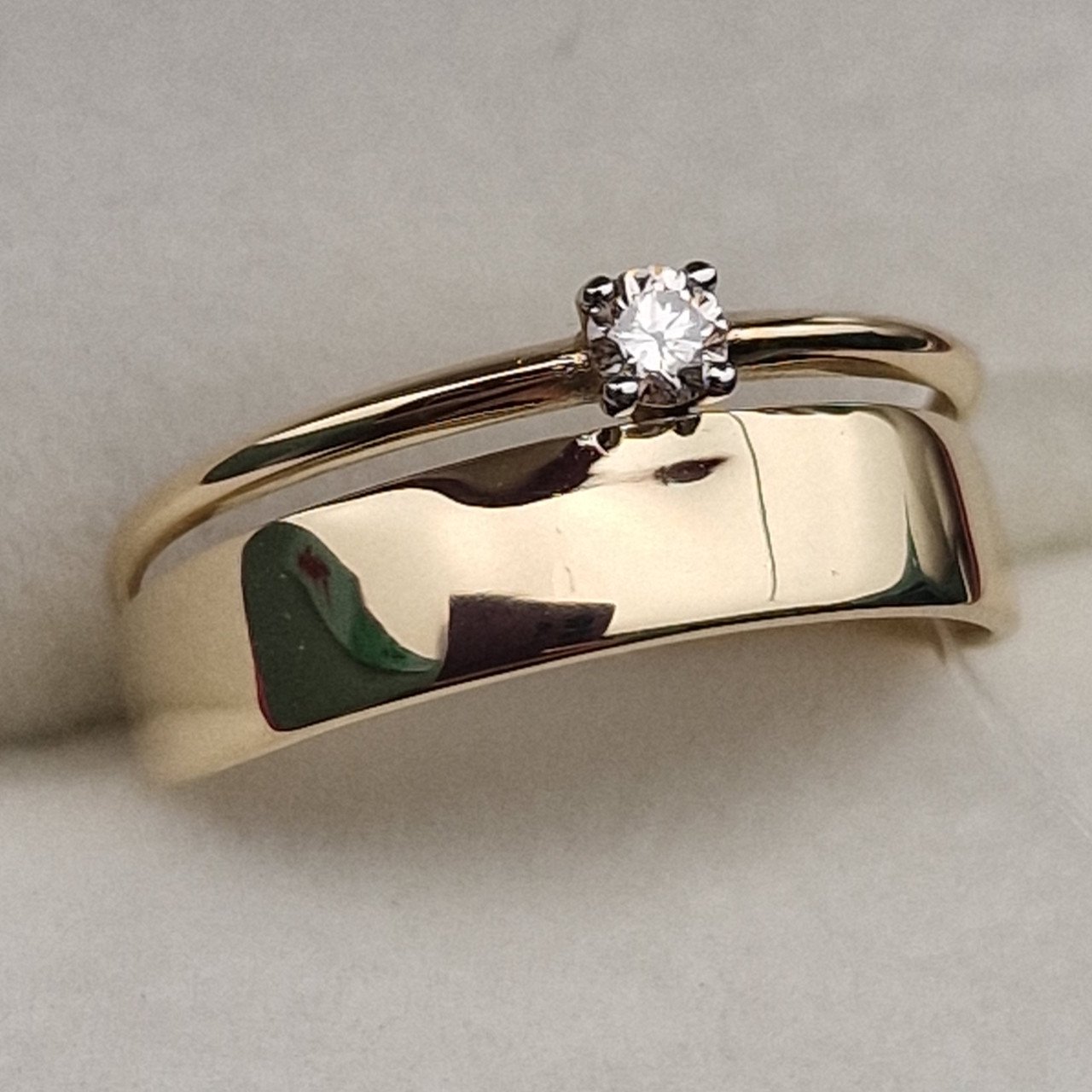 Кольцо Deimantas 100067869 15,5р 1,03гр 0,06ct. купить,NaN