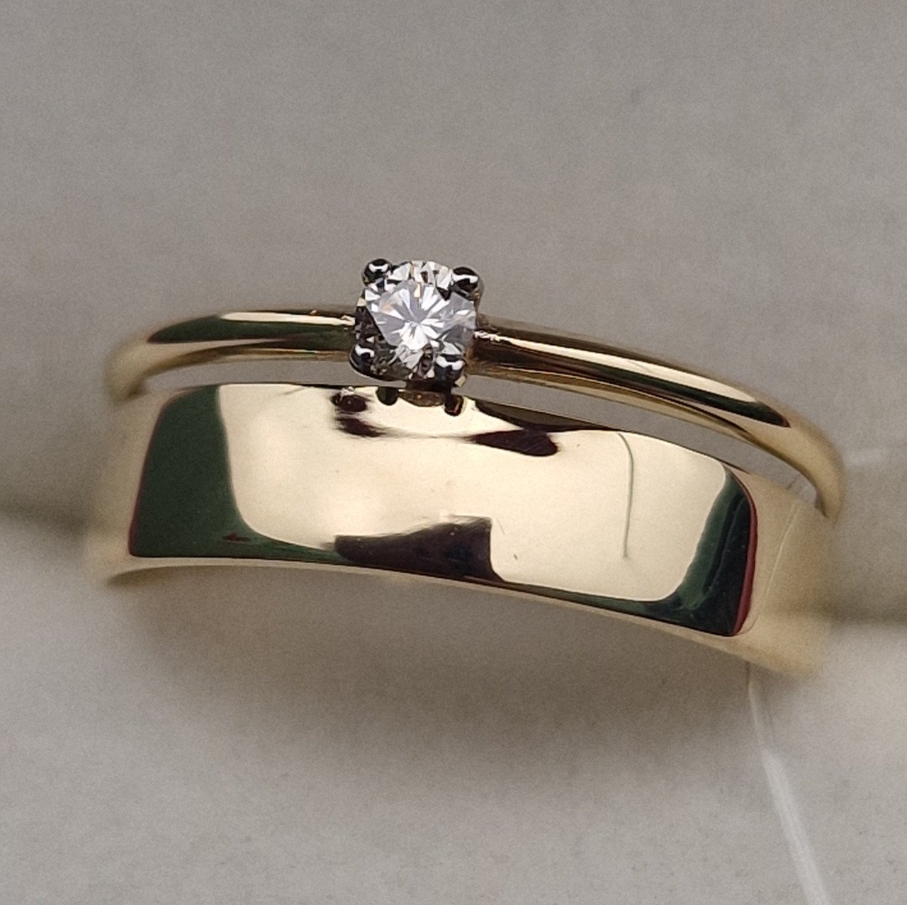 Кольцо Deimantas 100067869 15,5р 1,03гр 0,06ct. купить,NaN