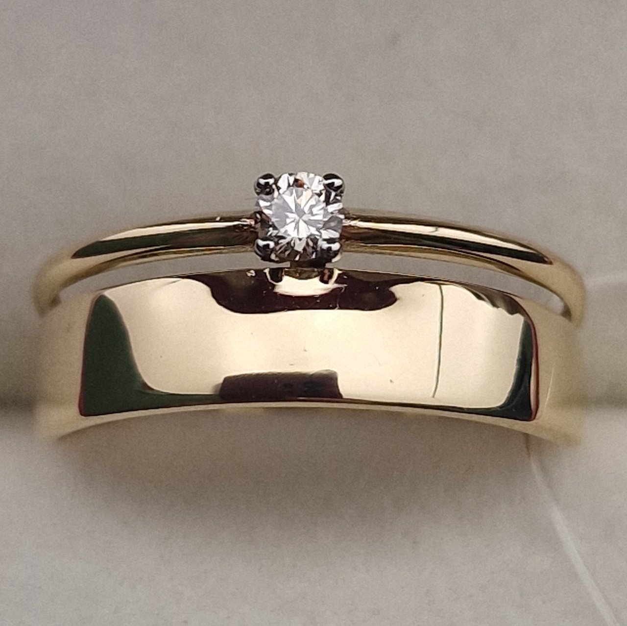 Кольцо Deimantas 100067869 15,5р 1,03гр 0,06ct. купить,NaN