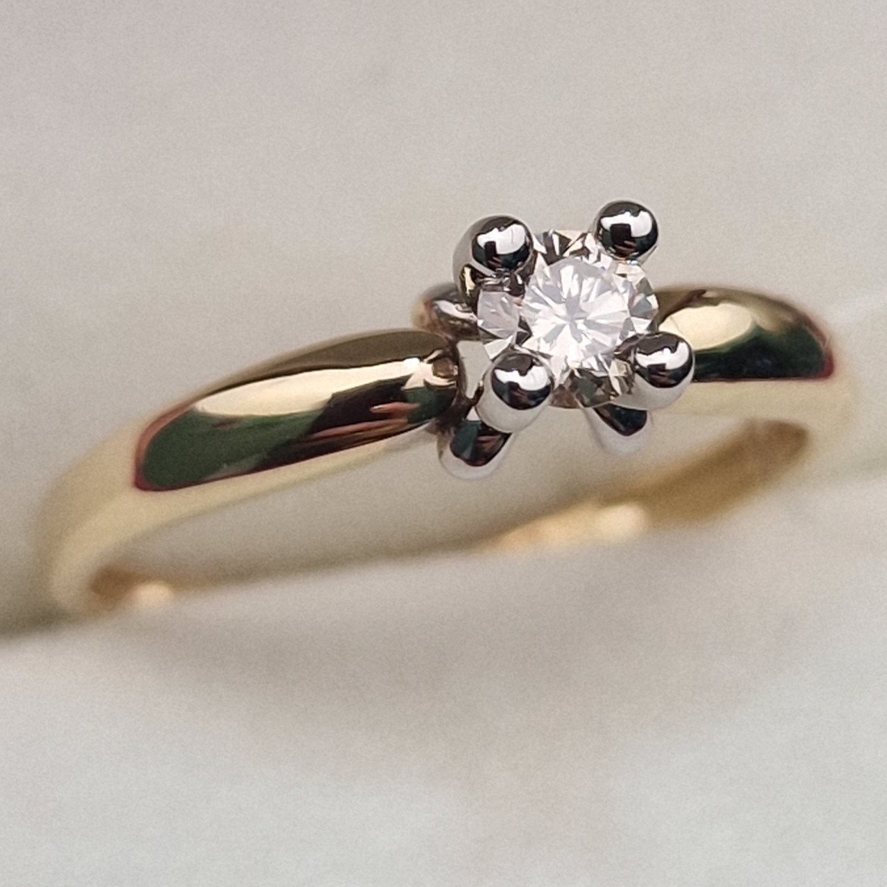 Кольцо Deimantas 100067858 17р 1,56гр 0,20ct. купить,NaN