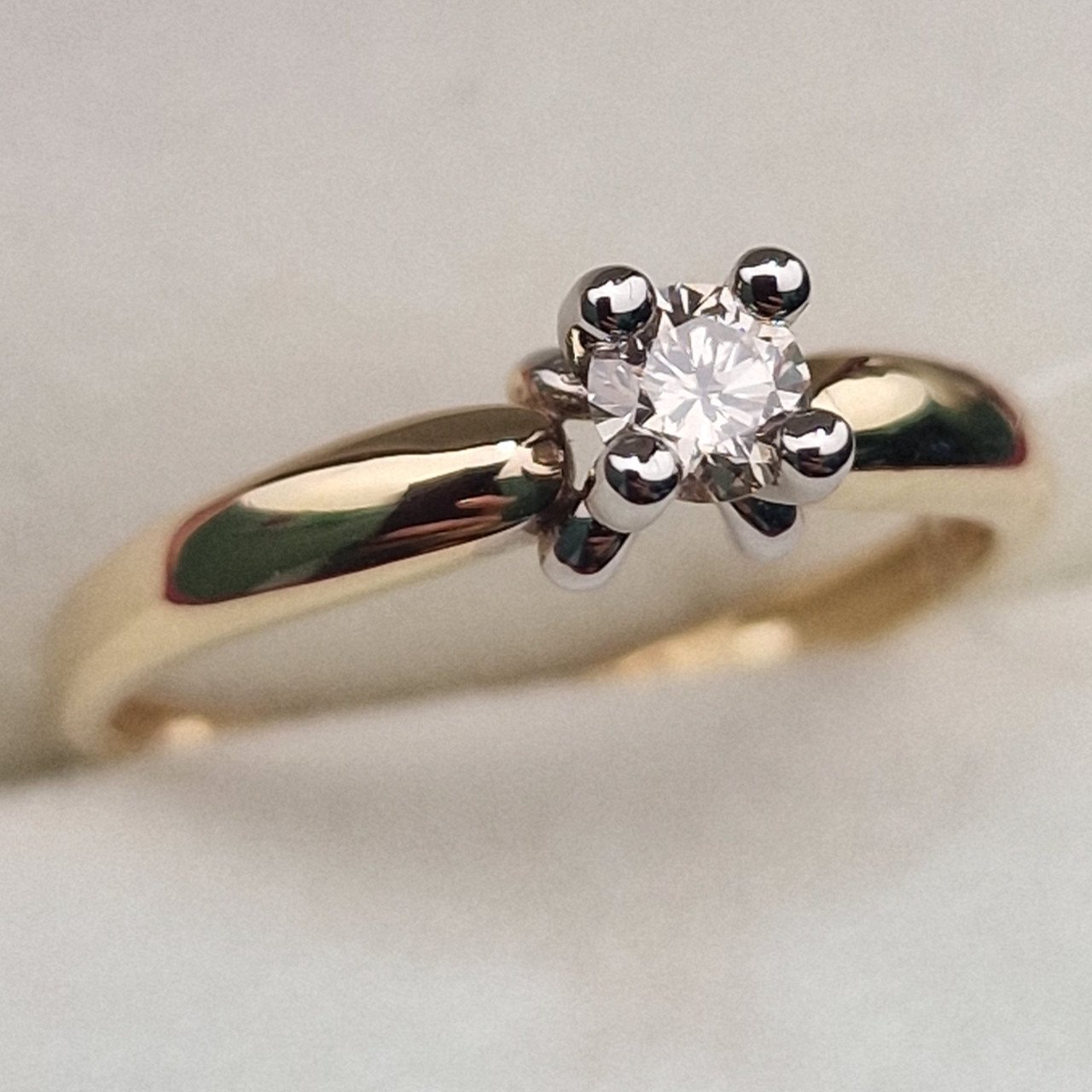 Кольцо Deimantas 100067858 17р 1,56гр 0,20ct. купить,NaN