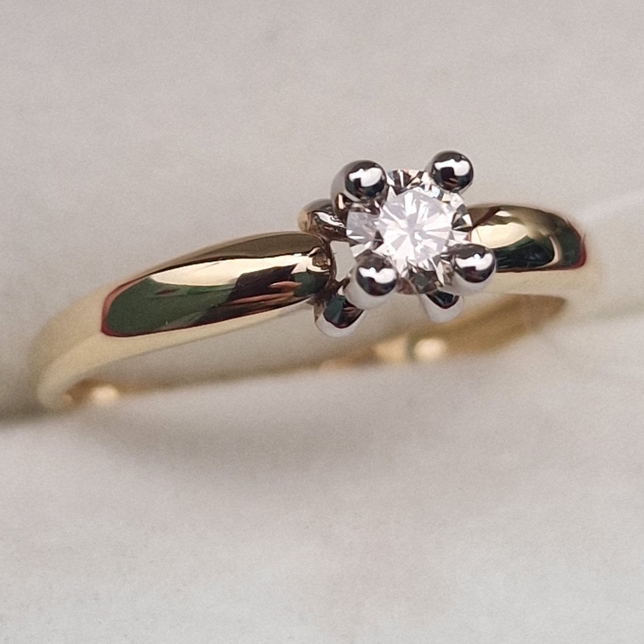 Кольцо Deimantas 100067858 17р 1,56гр 0,20ct. купить,NaN