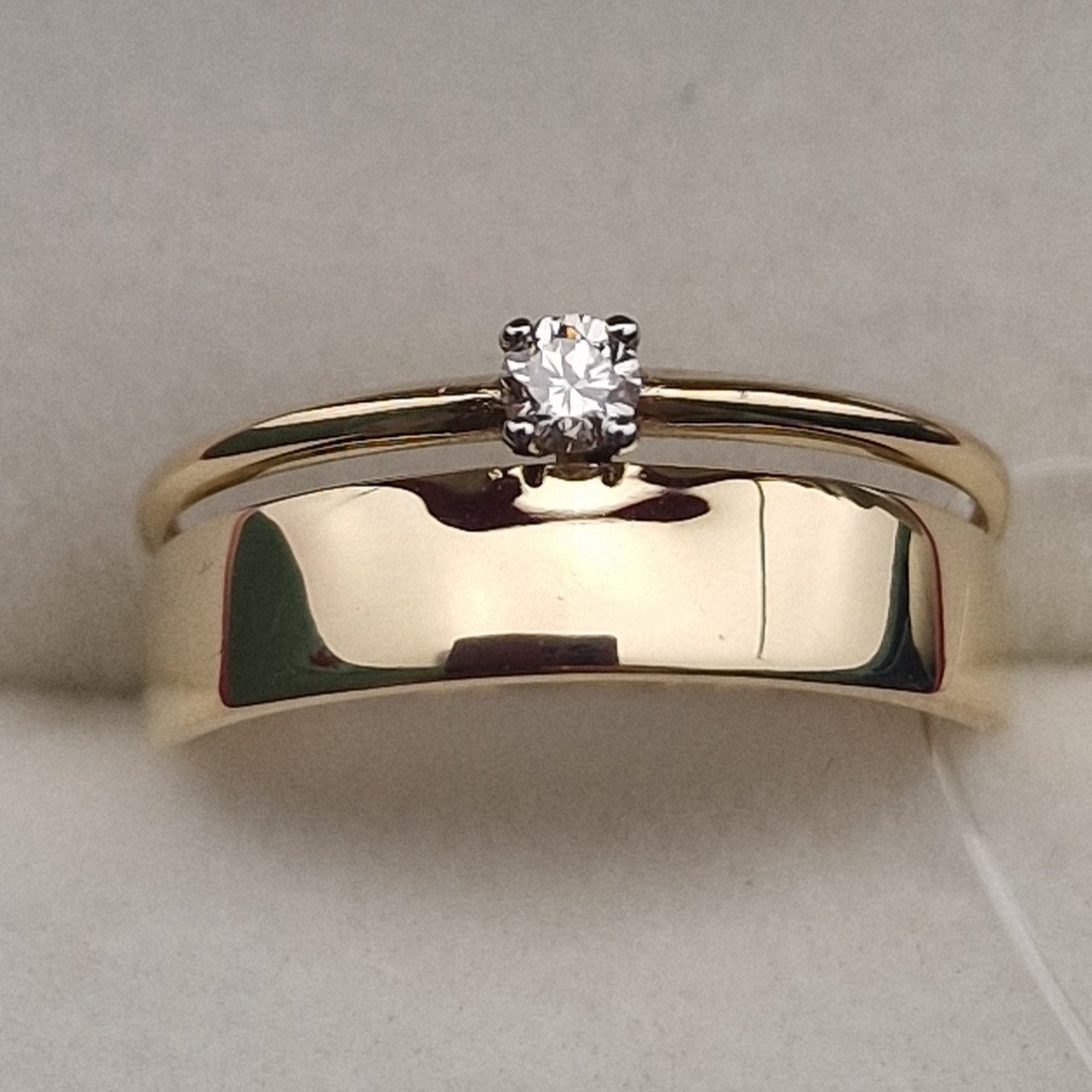 Кольцо Deimantas 100067869 15,5р 1,03гр 0,06ct. купить,NaN