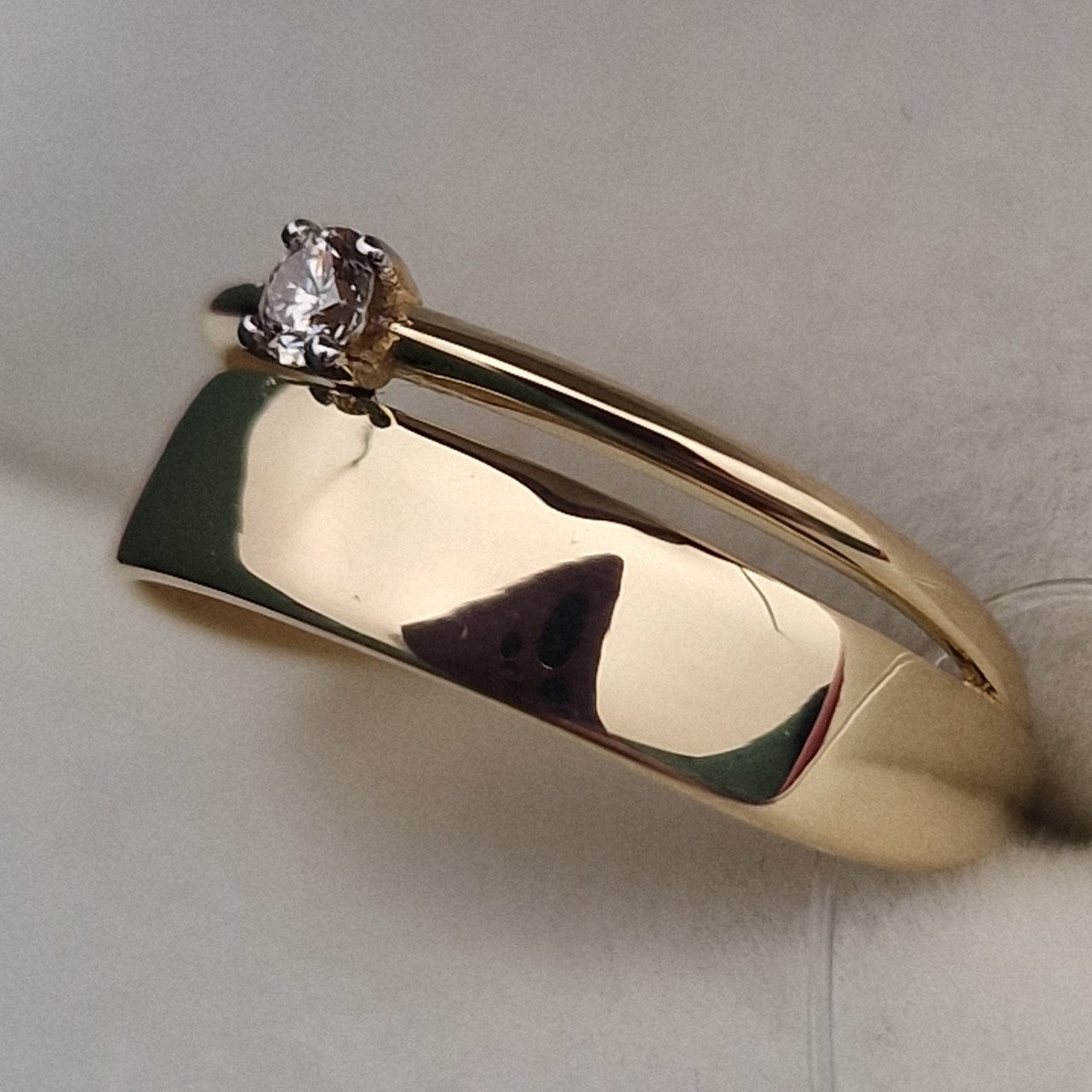 Кольцо Deimantas 100067869 15,5р 1,03гр 0,06ct. купить,NaN