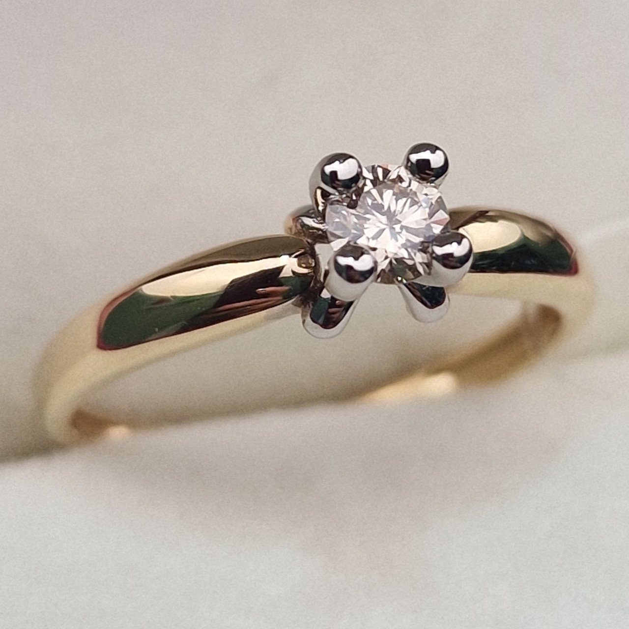 Кольцо Deimantas 100067858 17р 1,56гр 0,20ct. купить,NaN