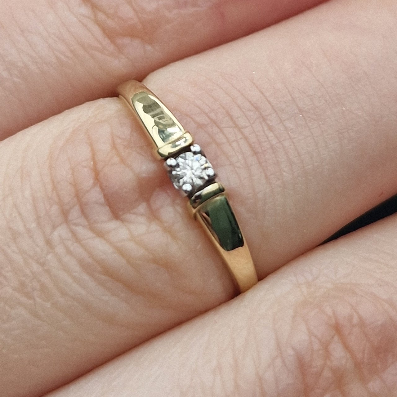 Кольцо Deimantas 100067878 16р 0,89гр 0,058ct. купить,NaN