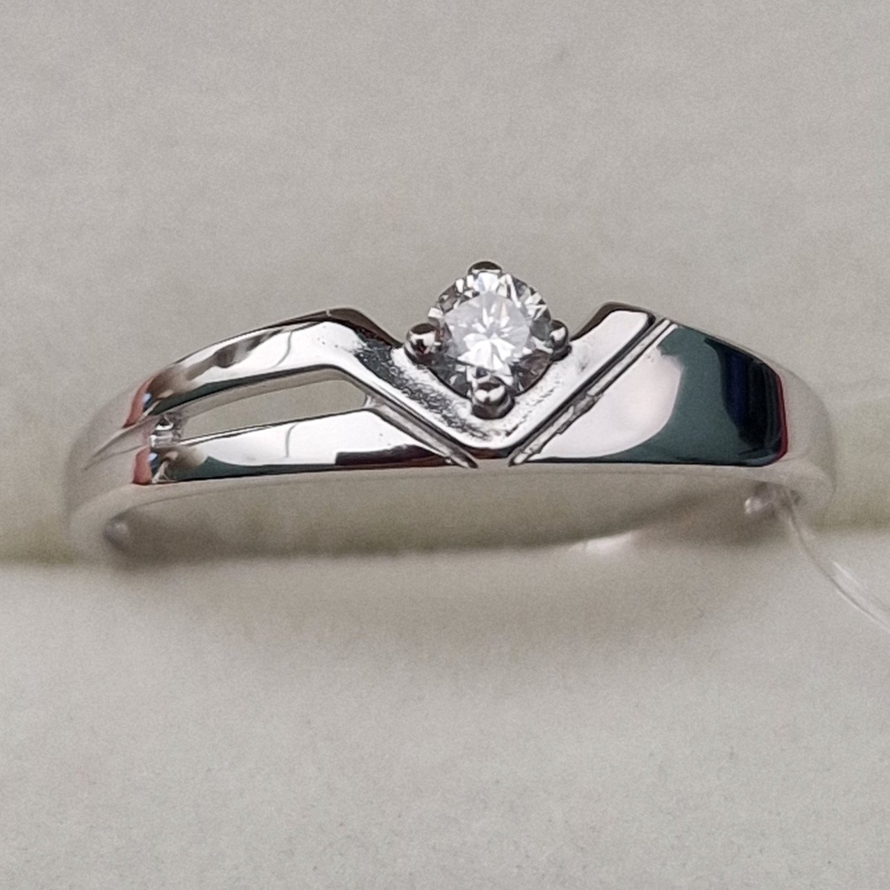 Кольцо Deimantas 100067978 16р 1гр 0,076ct. купить,NaN