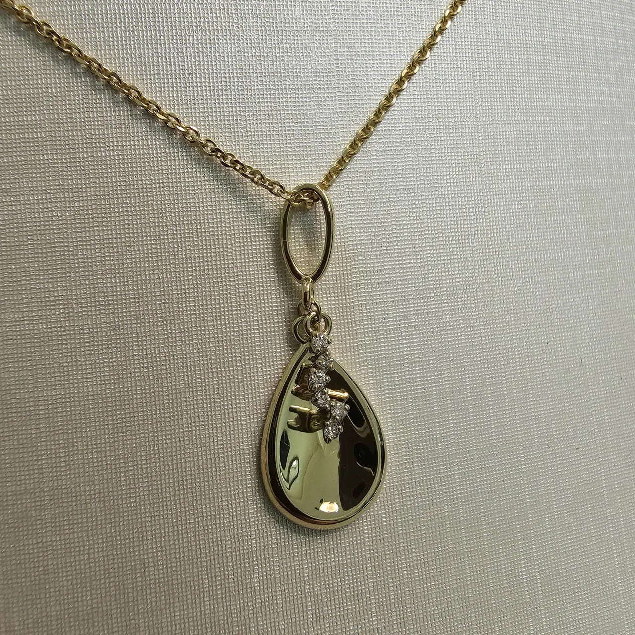 Кулон Deimantas 107107899 1,1гр 0,09ct. купить,NaN