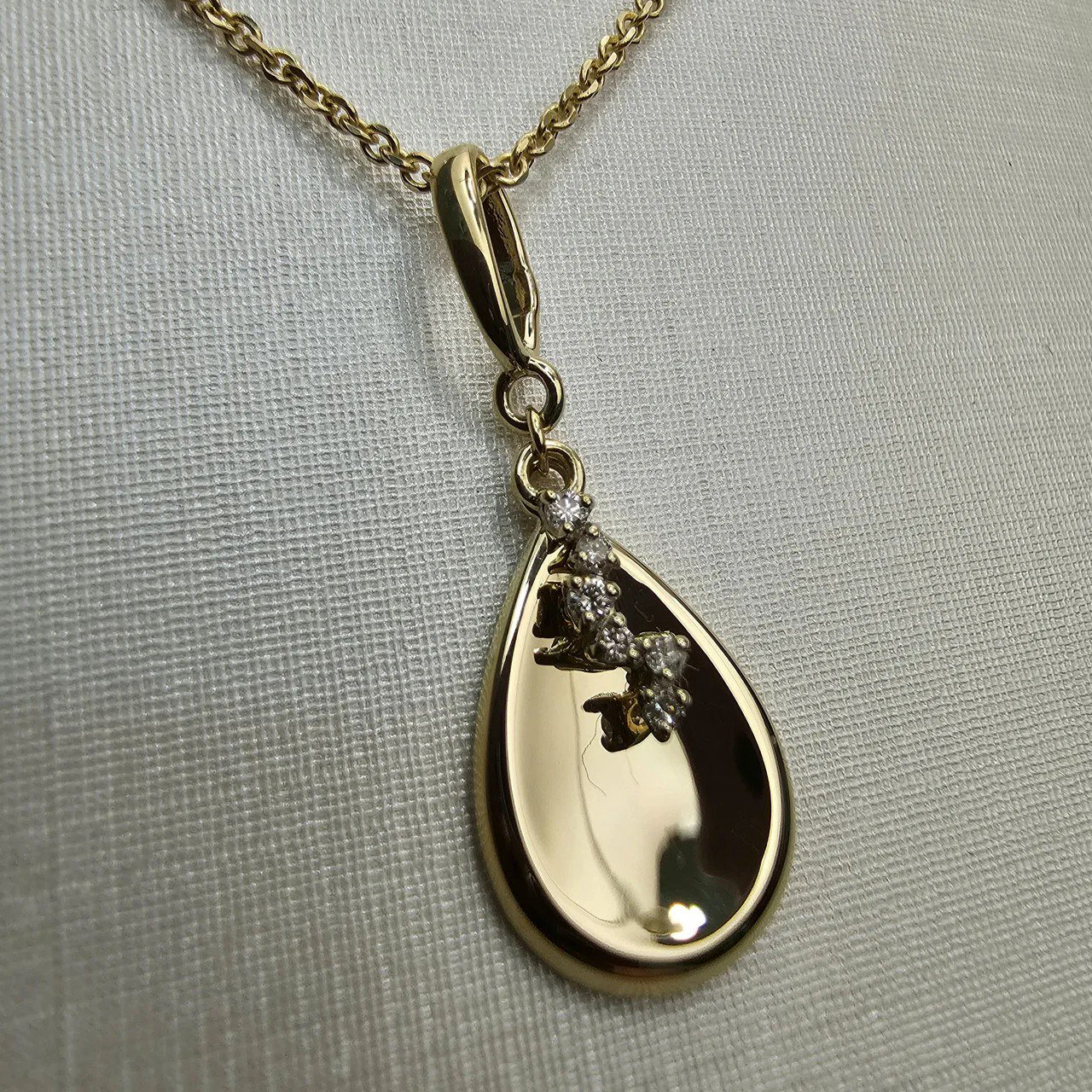 Кулон Deimantas 107107899 1,1гр 0,09ct. купить,NaN