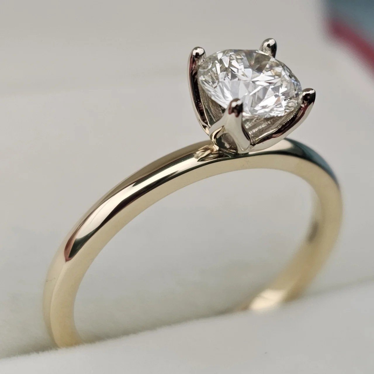 Кольцо Deimantas 106864513 16,5р 2,46гр 0,73ct. купить,NaN