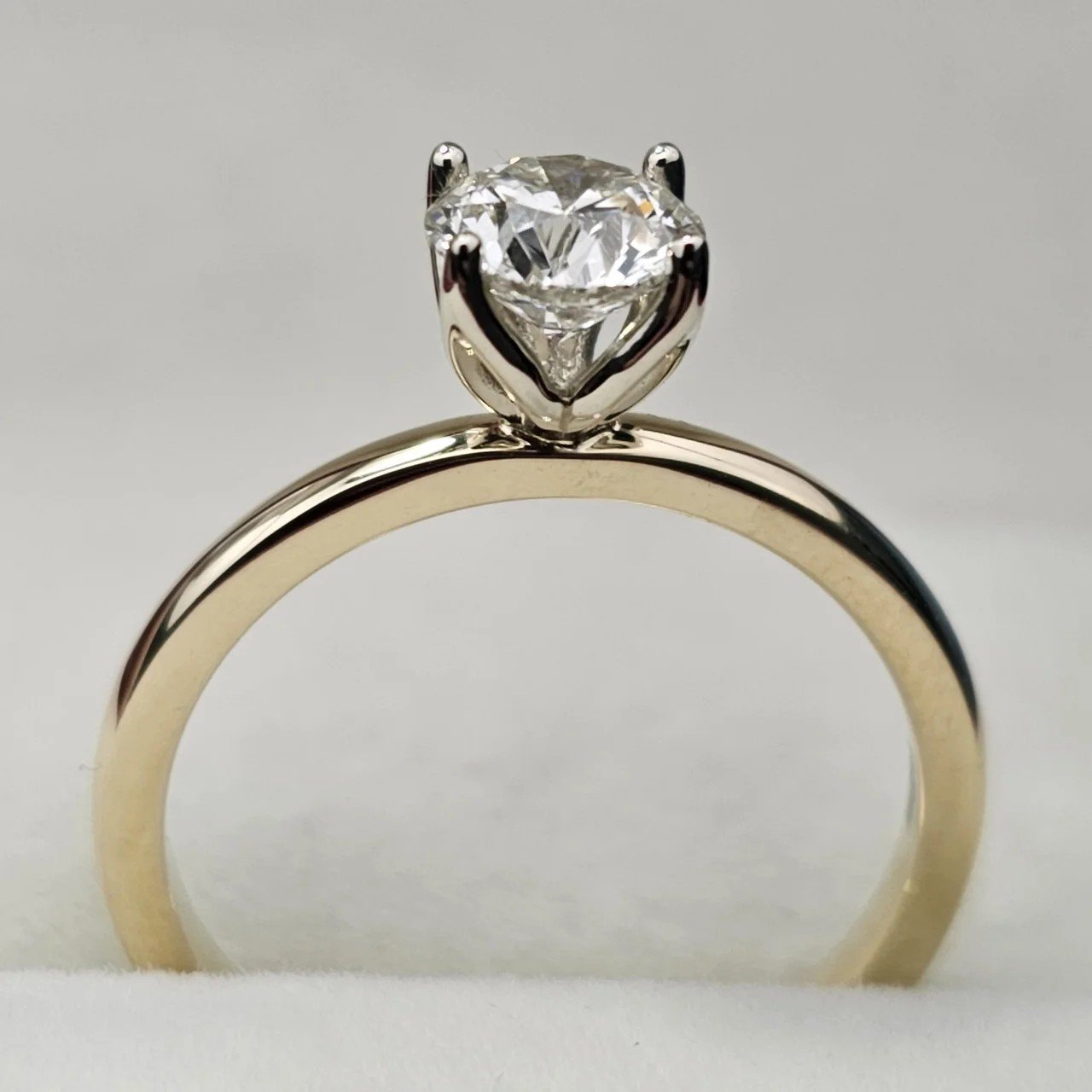 Кольцо Deimantas 106864513 16,5р 2,46гр 0,73ct. купить,NaN