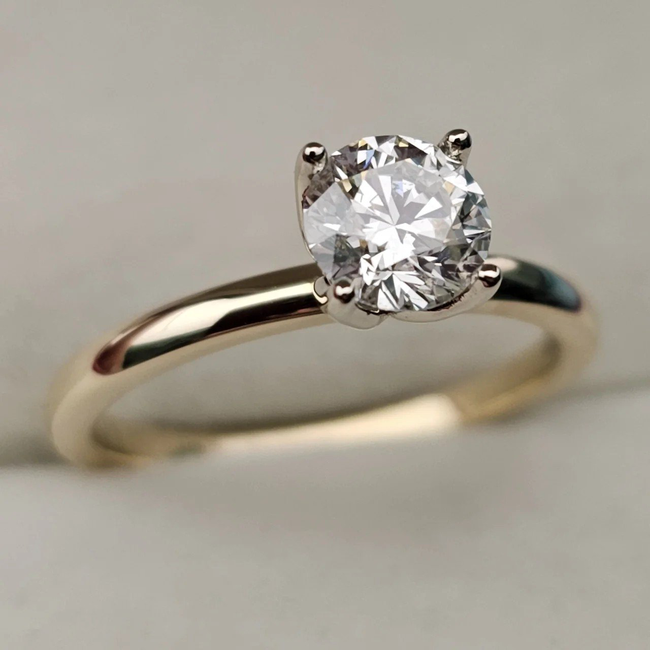 Кольцо Deimantas 106864513 16,5р 2,46гр 0,73ct. купить,NaN
