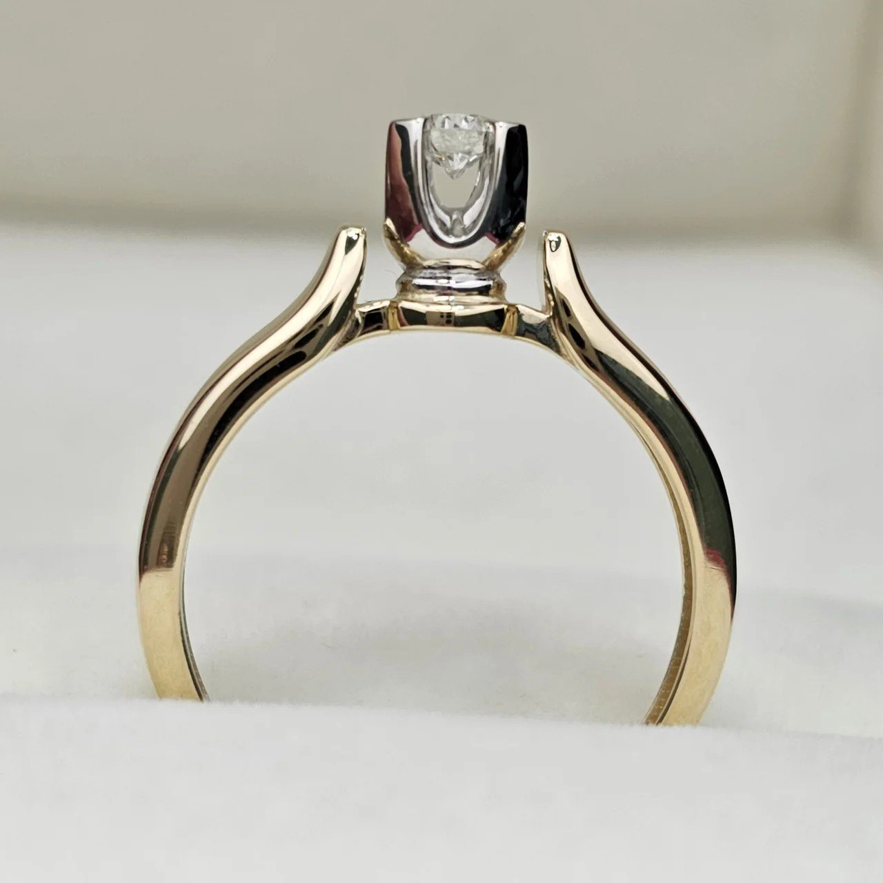 Кольцо Deimantas 106931378 17.5р 2,91гр 0,18ct. купить,NaN