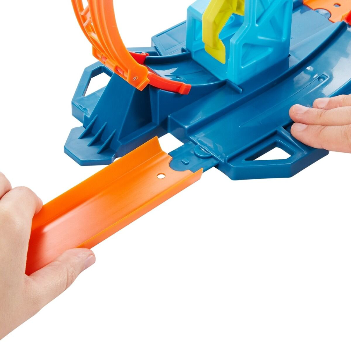 Игровой набор Hot Wheels Track Builder Большая петля GLC87/GLC90 купить,NaN