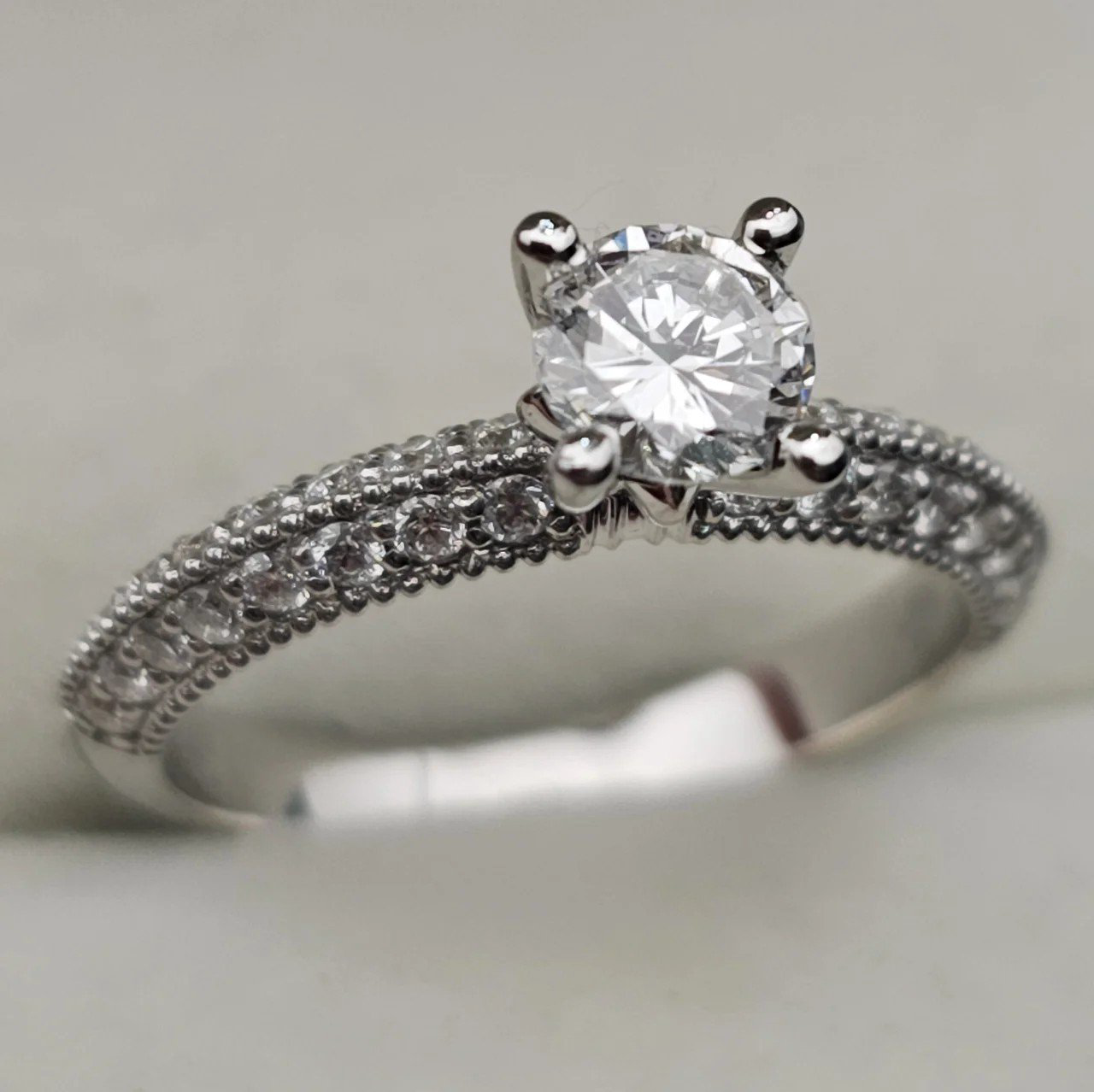 Кольцо Deimantas 107107925 17р 3,17гр 0,87ct. купить,NaN