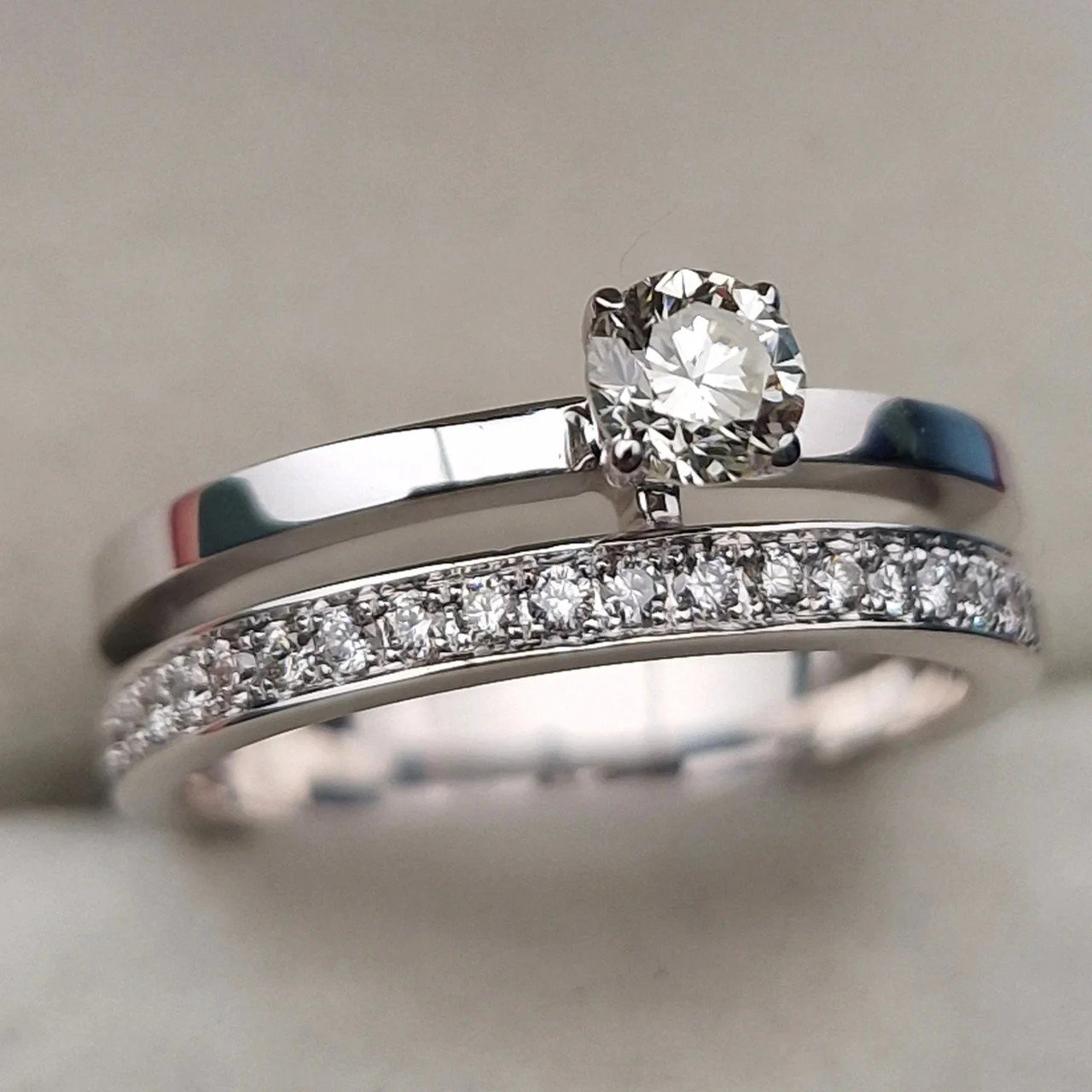 Кольцо Deimantas 106744639 17р 5,25гр 0,60ct. купить,NaN