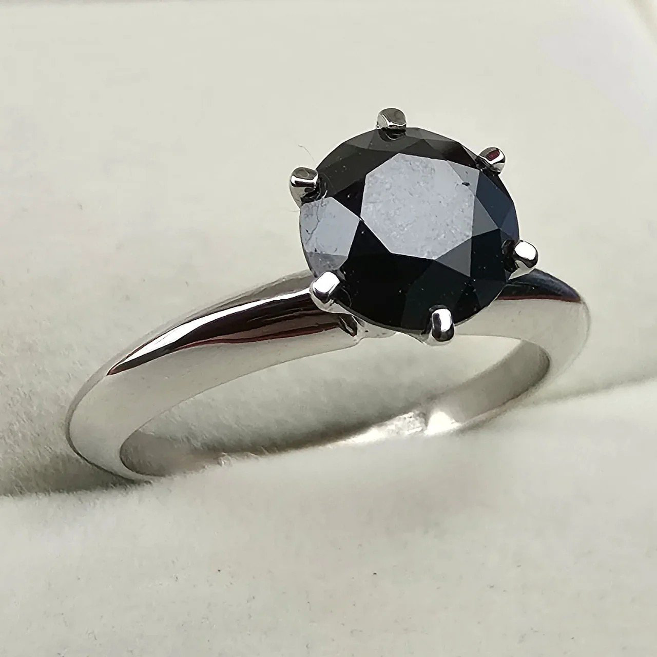 Кольцо Deimantas 107108041 16,5р 1,328гр 1,328ct. купить,NaN