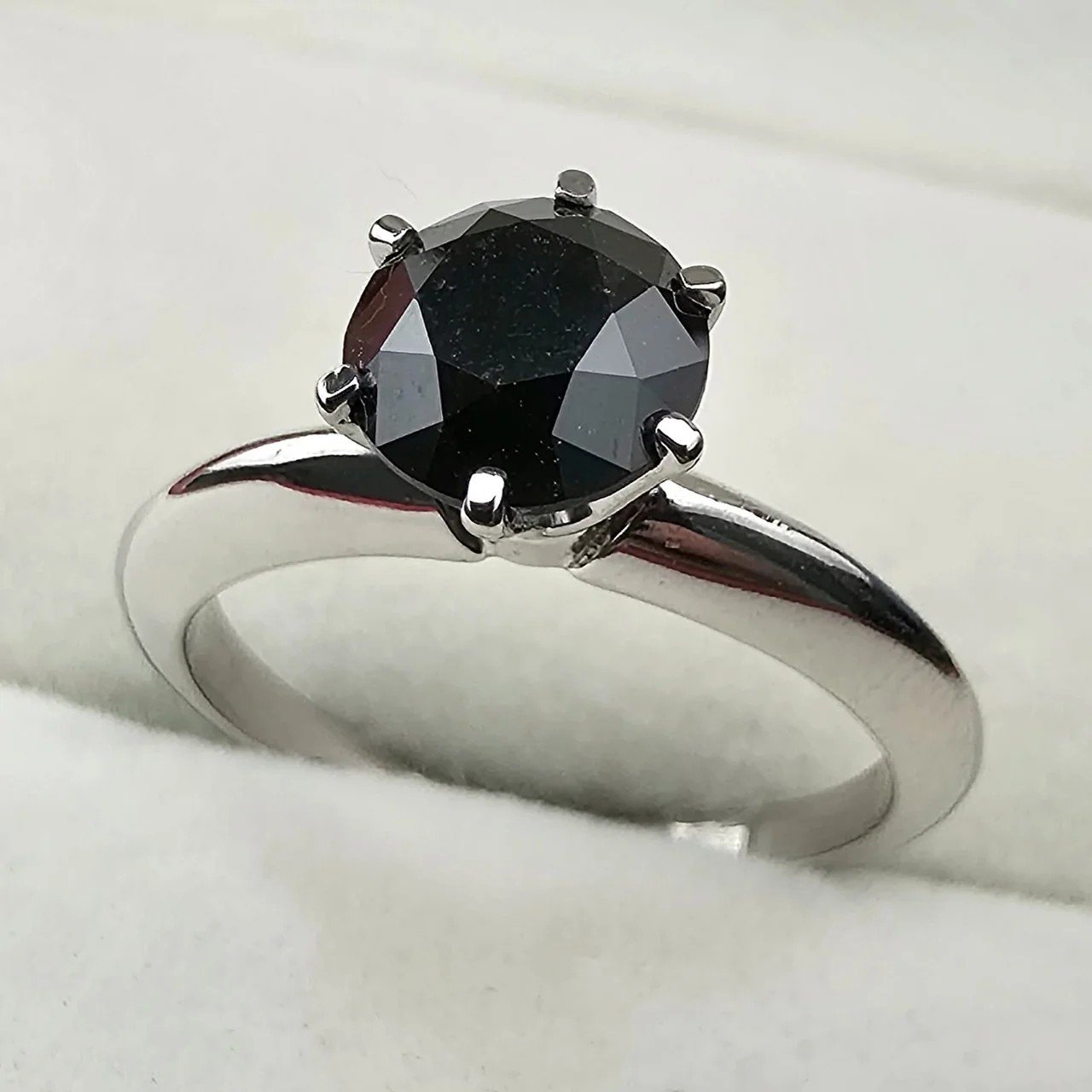 Кольцо Deimantas 107108041 16,5р 1,328гр 1,328ct. купить,NaN