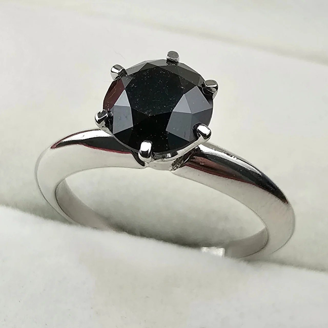 Кольцо Deimantas 107108041 16,5р 1,328гр 1,328ct. купить,NaN