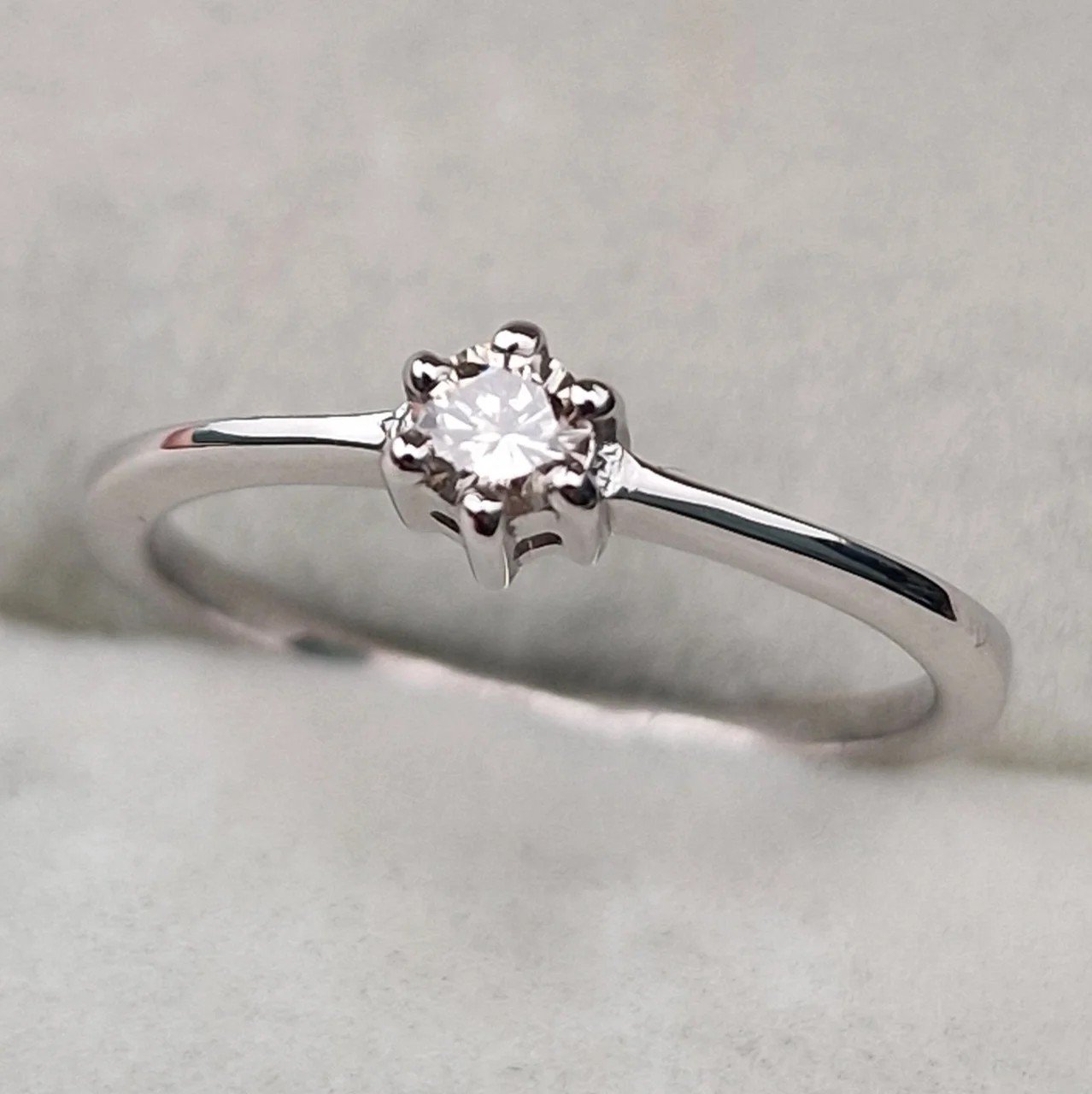 Кольцо Deimantas 106798144 16,5р 1,43гр 0,124ct. купить,NaN