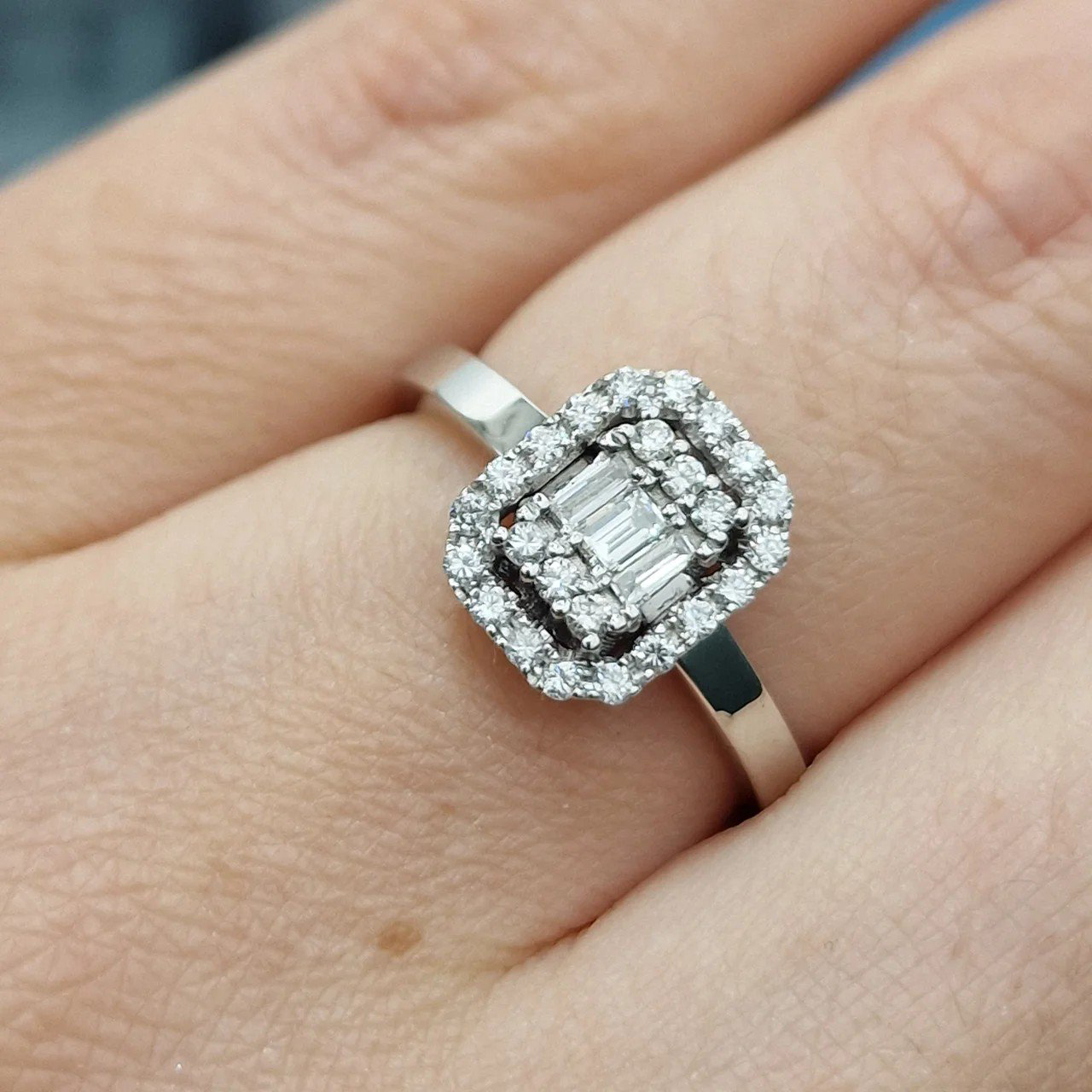 Кольцо Deimantas 106744606 17р 3,72гр 0,41ct. купить,NaN