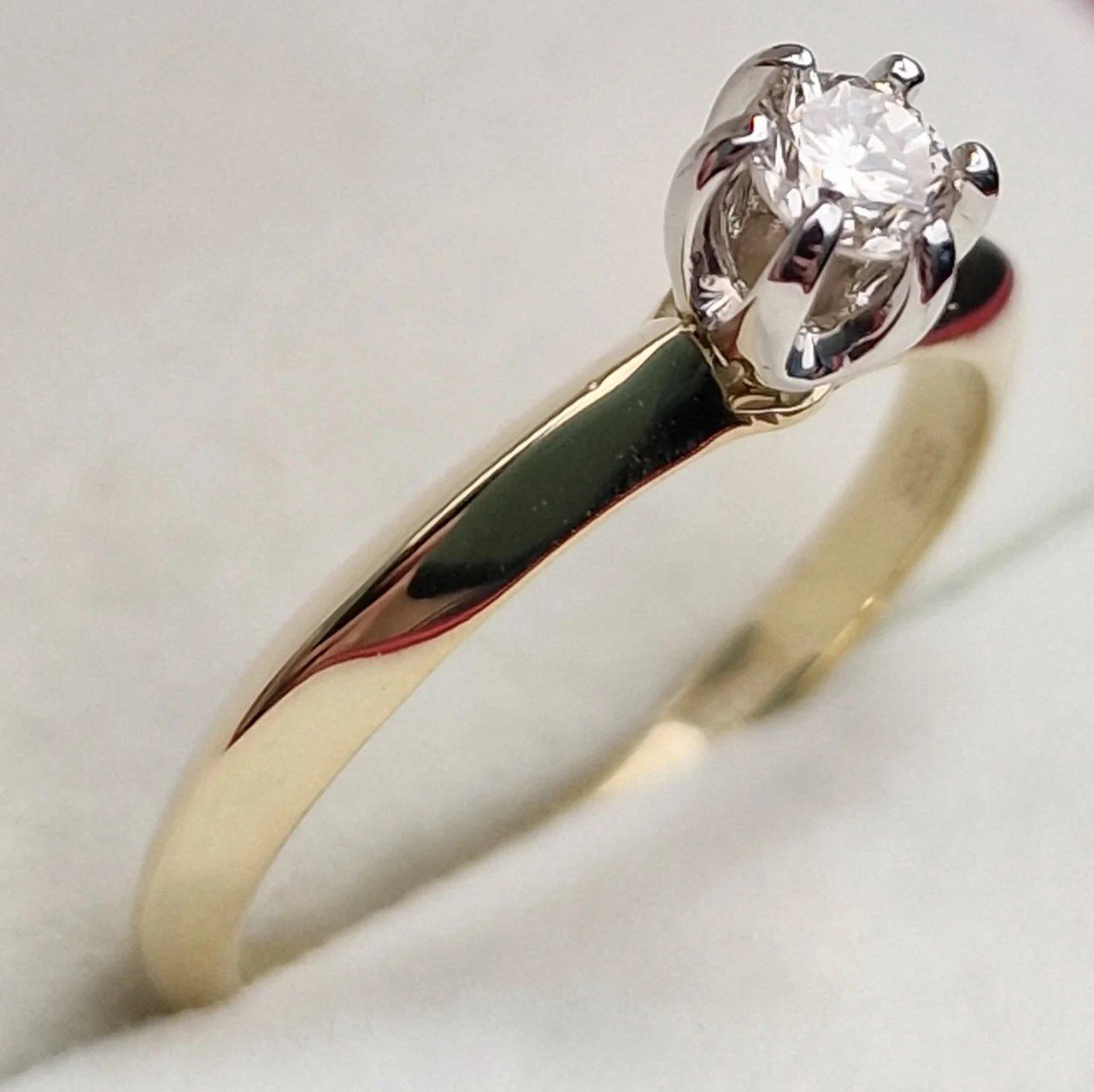 Кольцо Deimantas 106723658 17,5р 2,63гр 0,20ct. купить,NaN