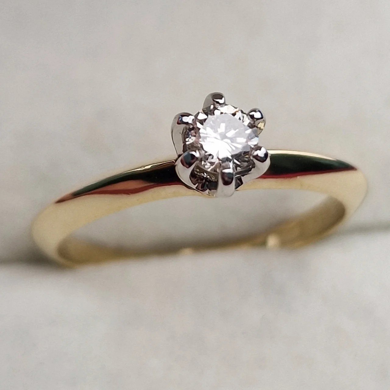 Кольцо Deimantas 106723658 17,5р 2,63гр 0,20ct. купить,NaN