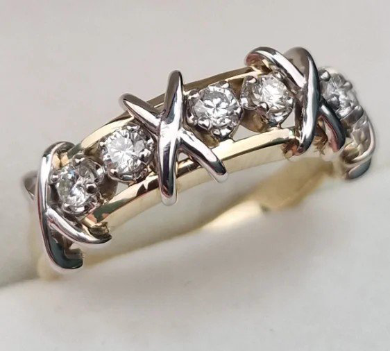 Комплект Deimantas 106621170 0,37ct 0,336ct. купить,NaN