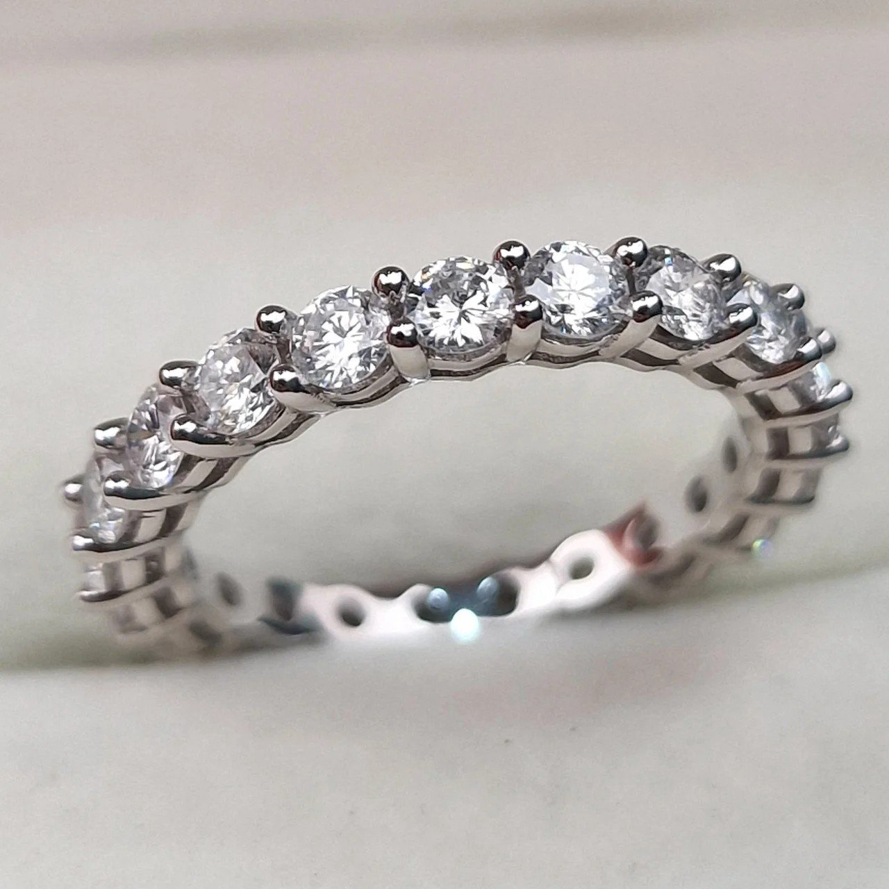 Кольцо Deimantas 106744621 16,5р 2,52гр 2,85ct. купить,NaN
