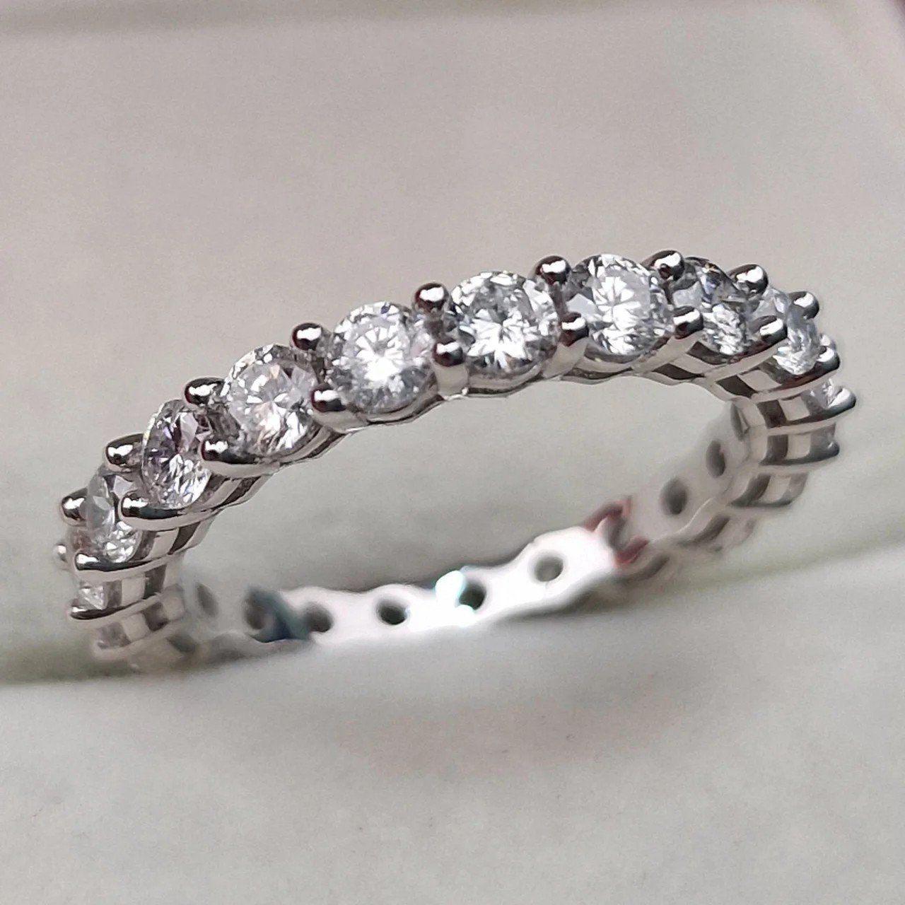 Кольцо Deimantas 106744621 16,5р 2,52гр 2,85ct. купить,NaN