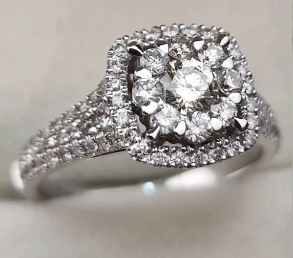 Комплект Deimantas 106769486 17р 0,91ct 1,25ct. купить,NaN