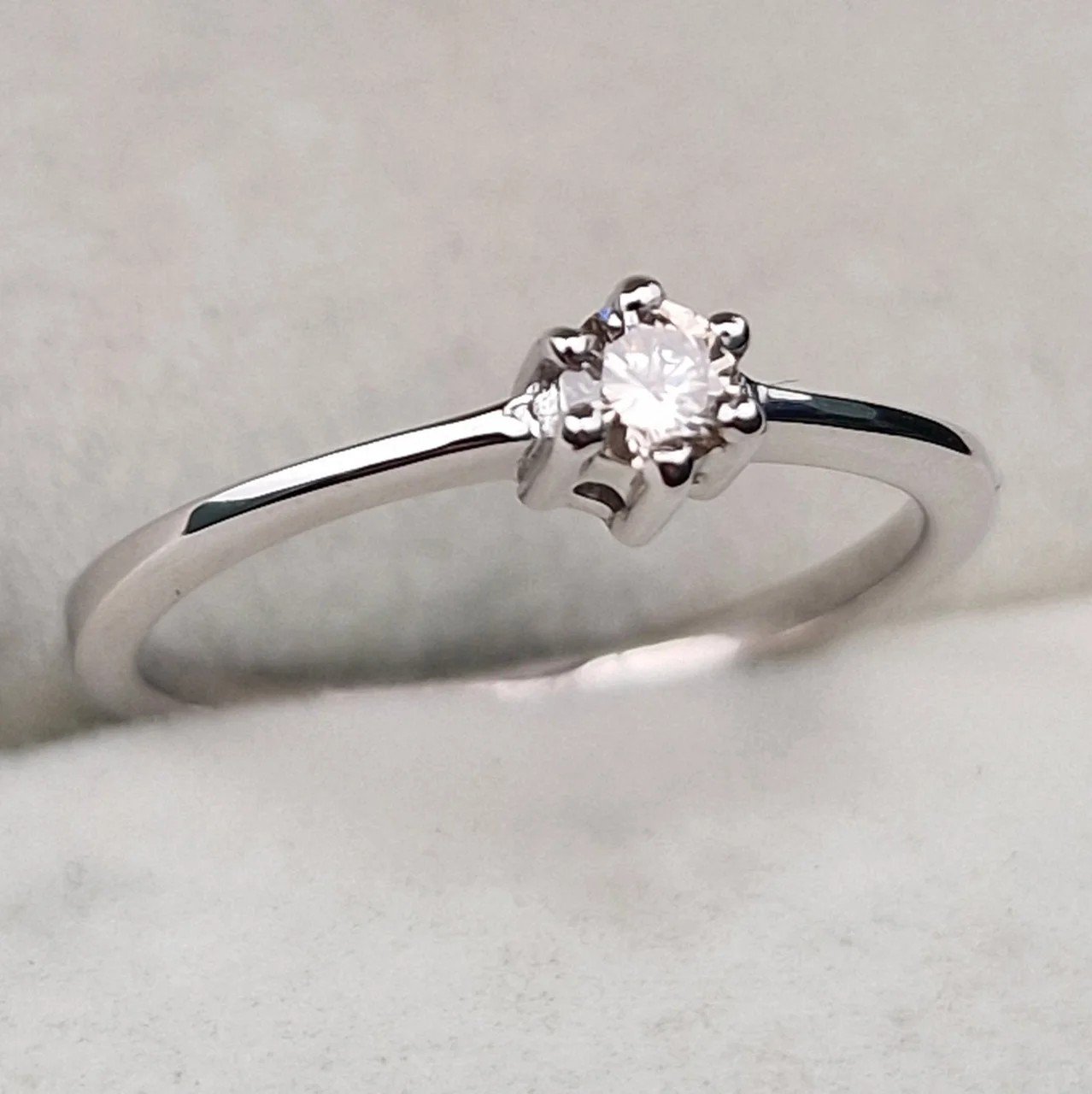 Кольцо Deimantas 106798168 17р 1,52гр 0,10ct. купить,NaN