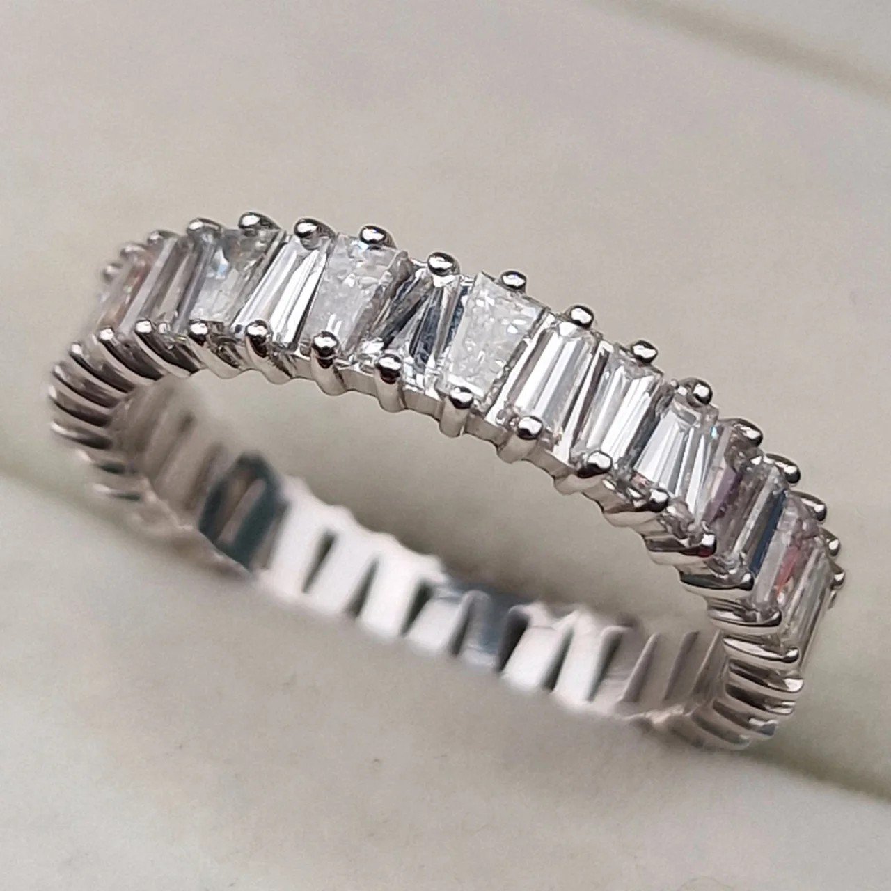 Кольцо Deimantas 106723928 17р 3,14гр 2,25ct. купить,NaN